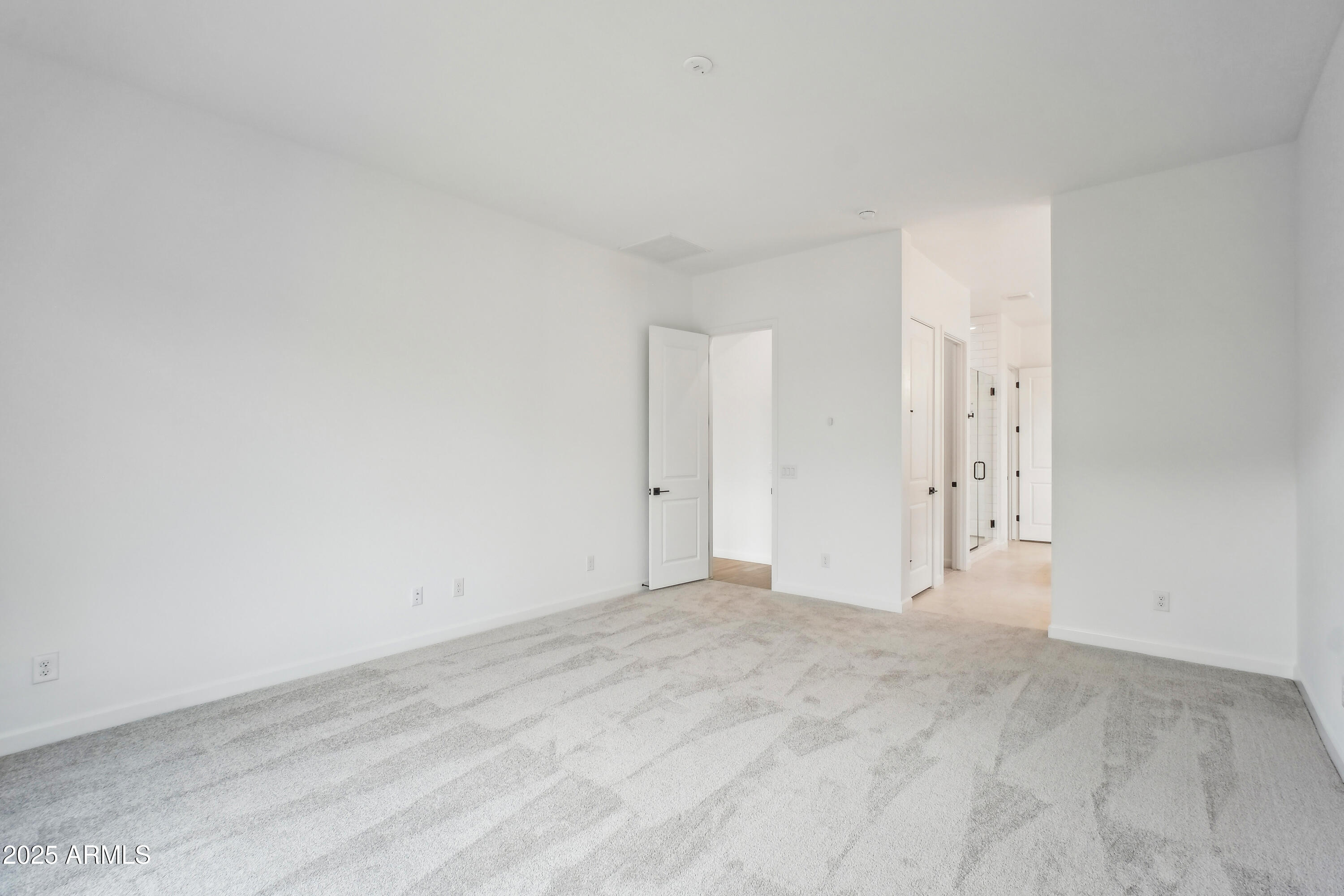 22705 E ROUNDUP Way