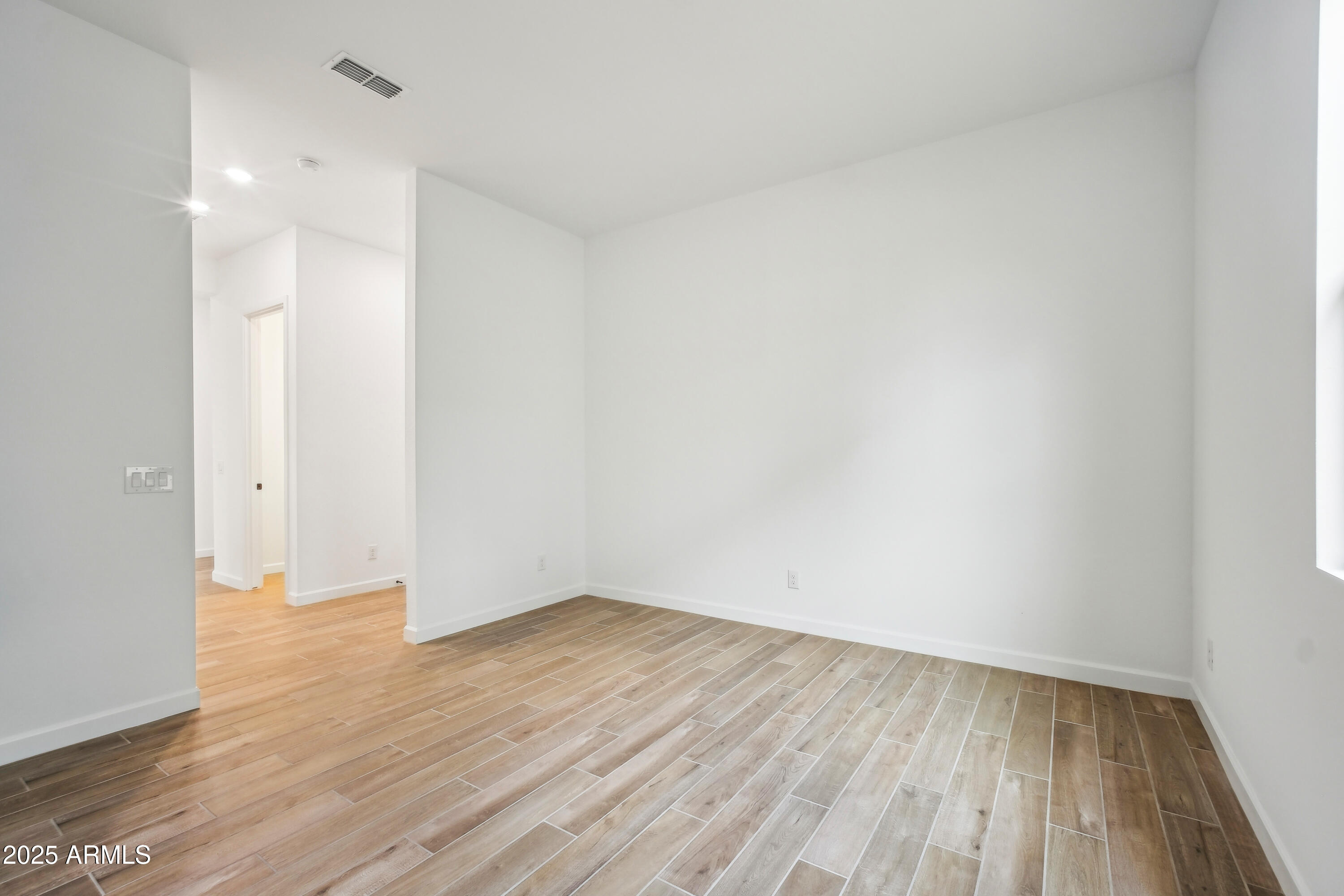 22705 E ROUNDUP Way