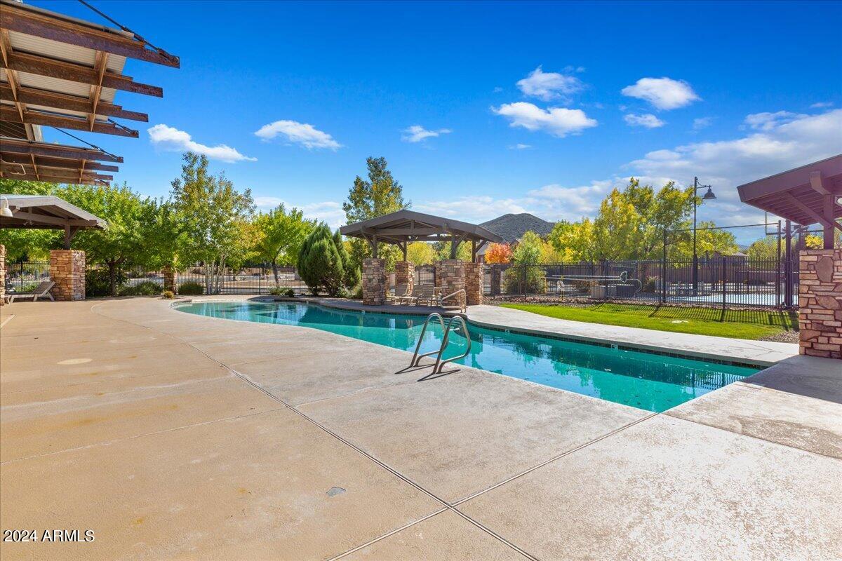 1569 N RANGE VIEW Circle