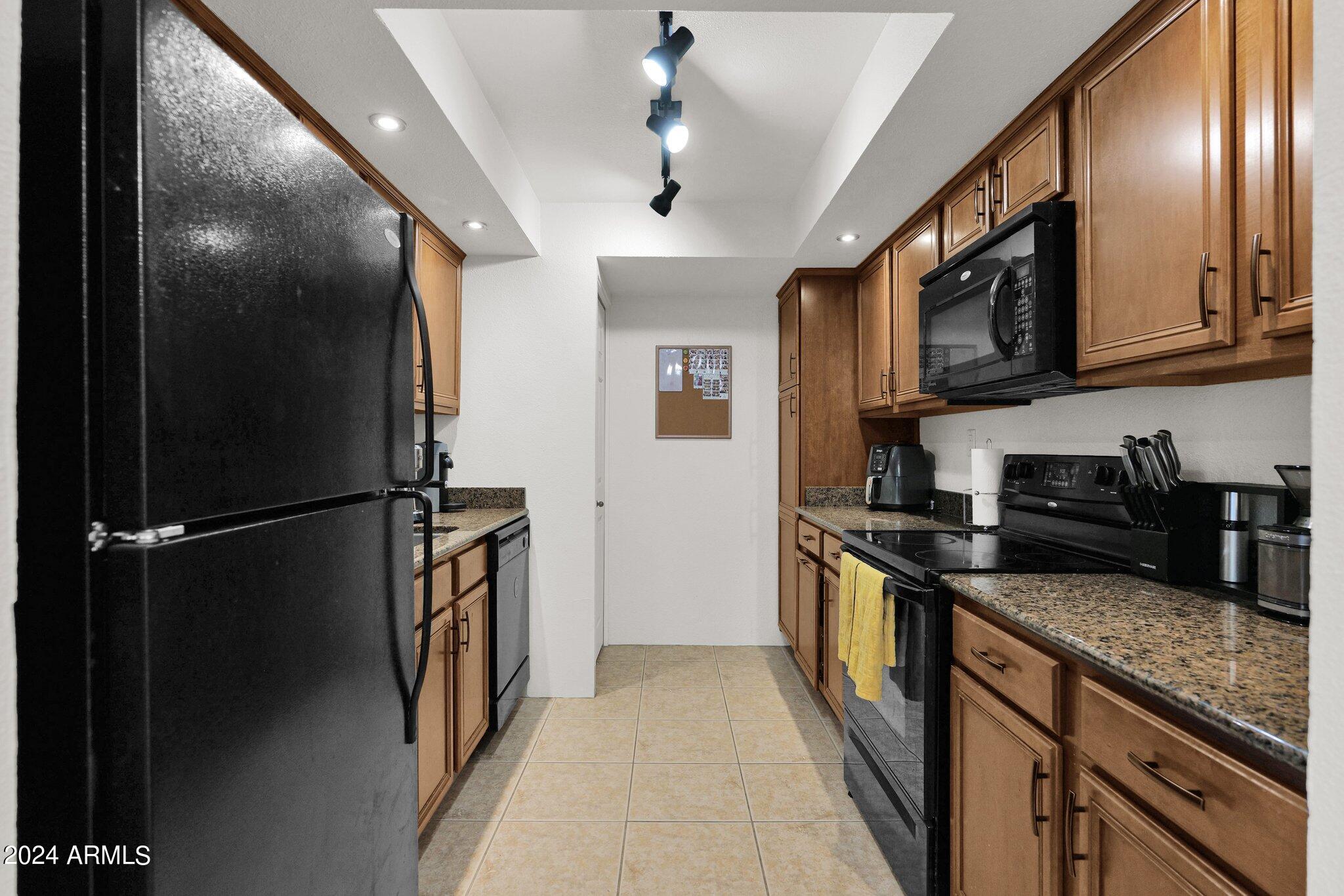 8500 E INDIAN SCHOOL Road, 106