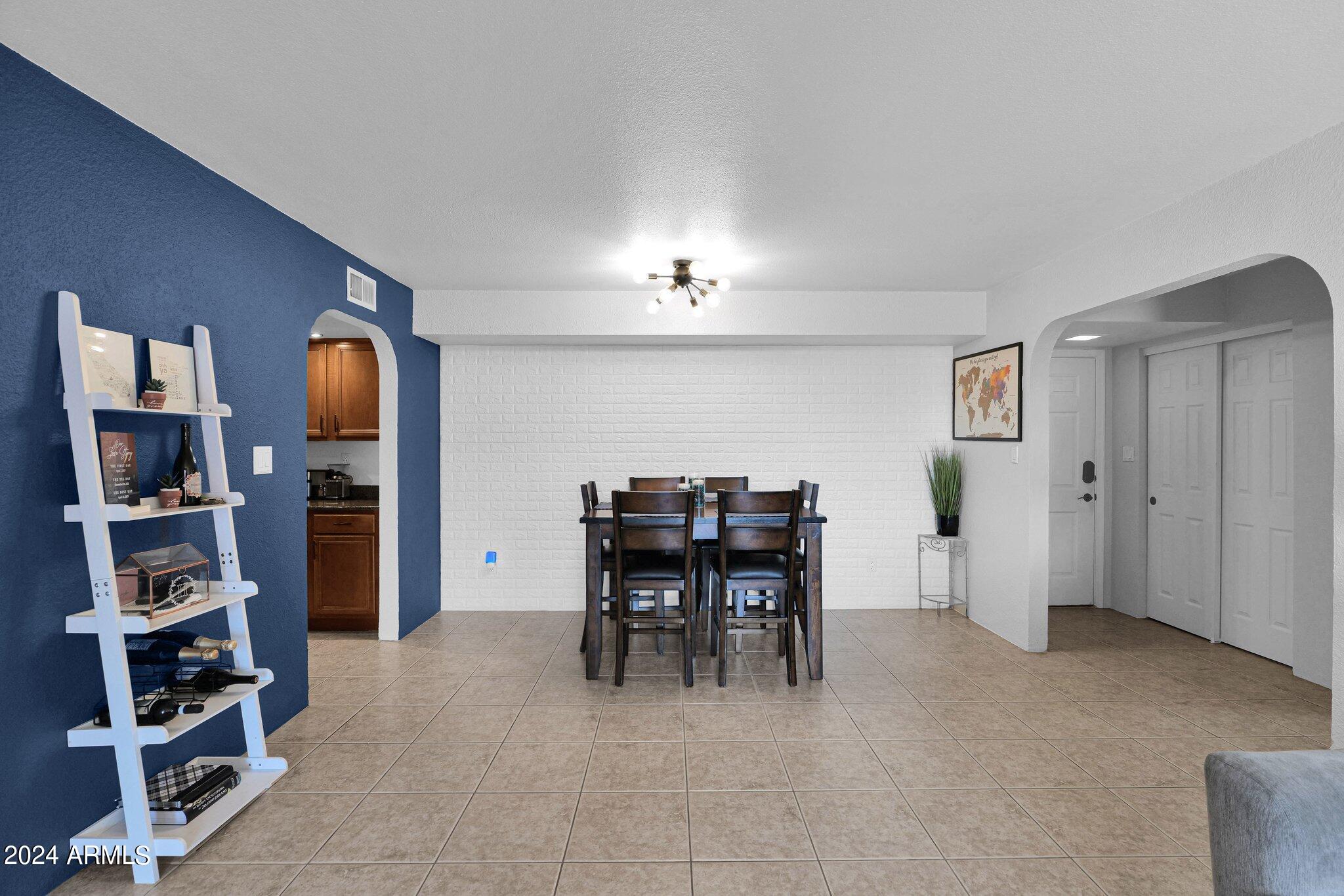8500 E INDIAN SCHOOL Road, 106