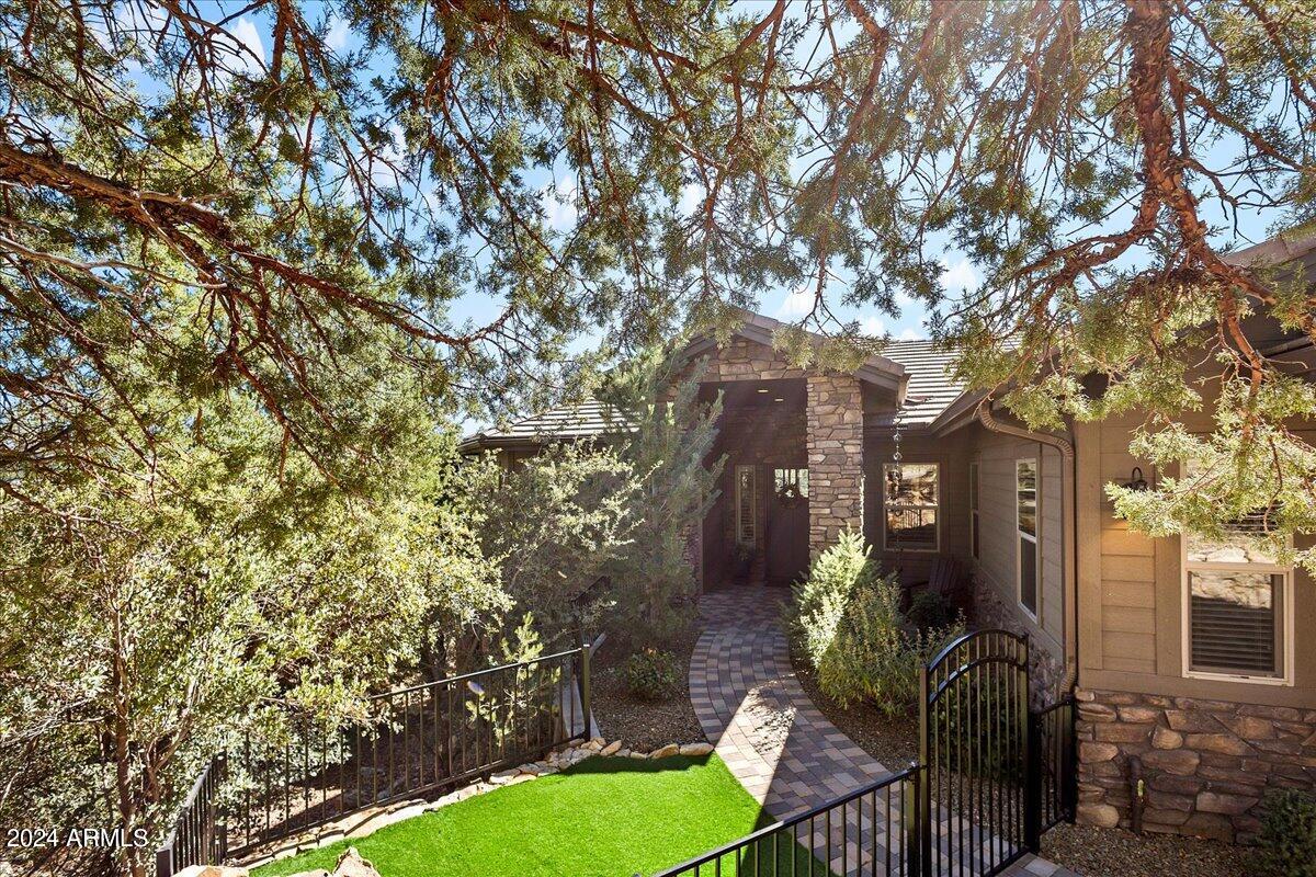 1615 STONEY Lane