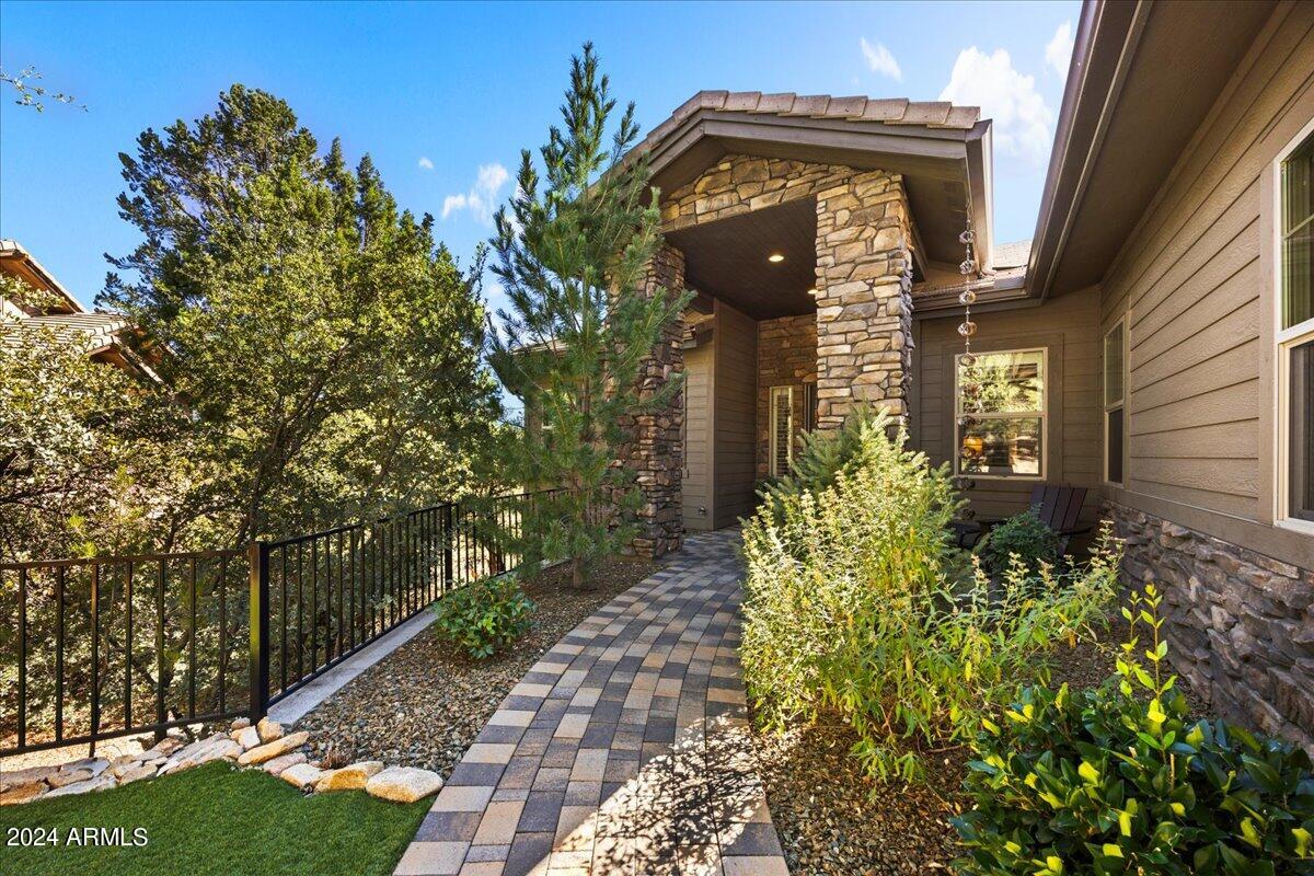 1615 STONEY Lane