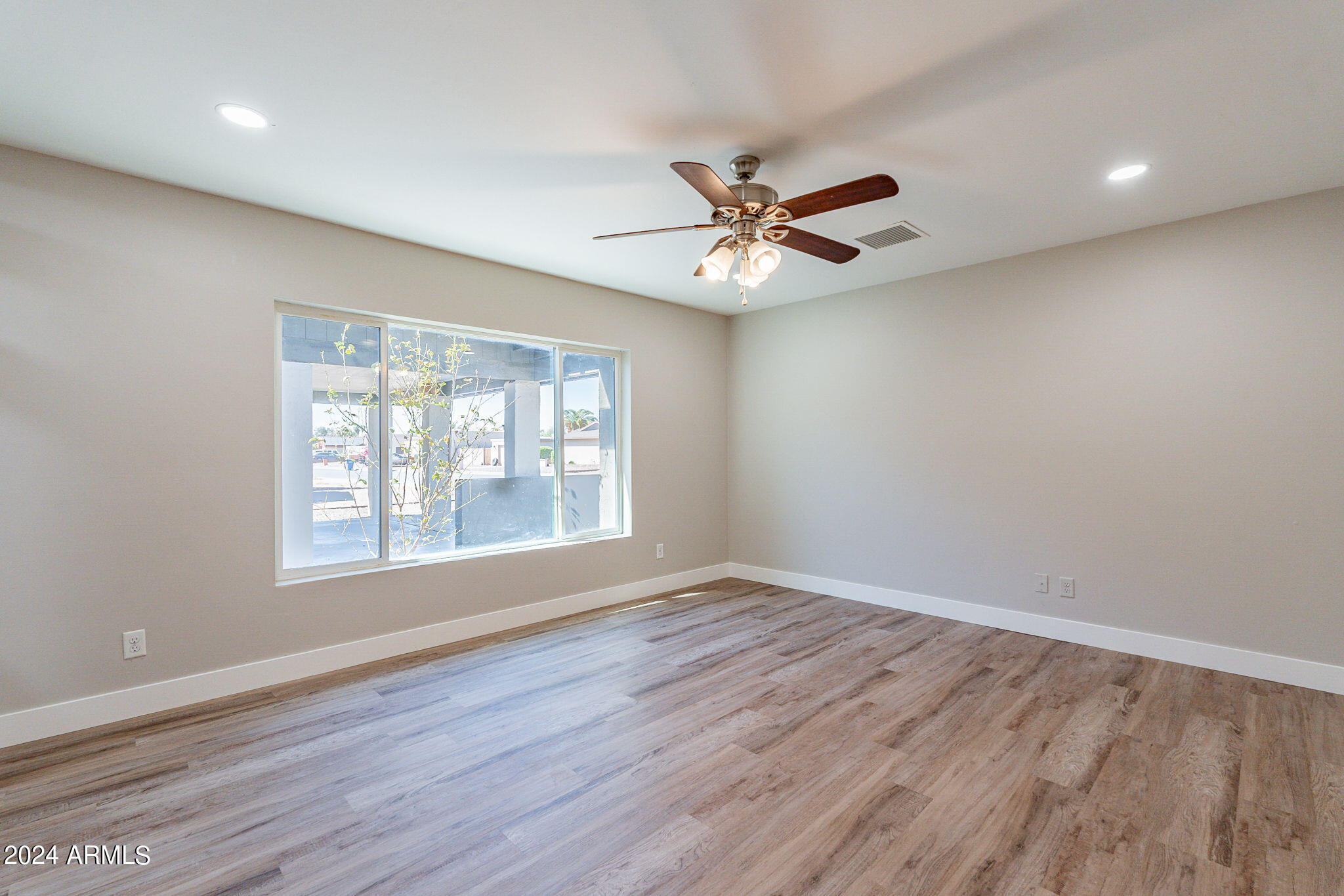 3749 W SAHUARO Drive