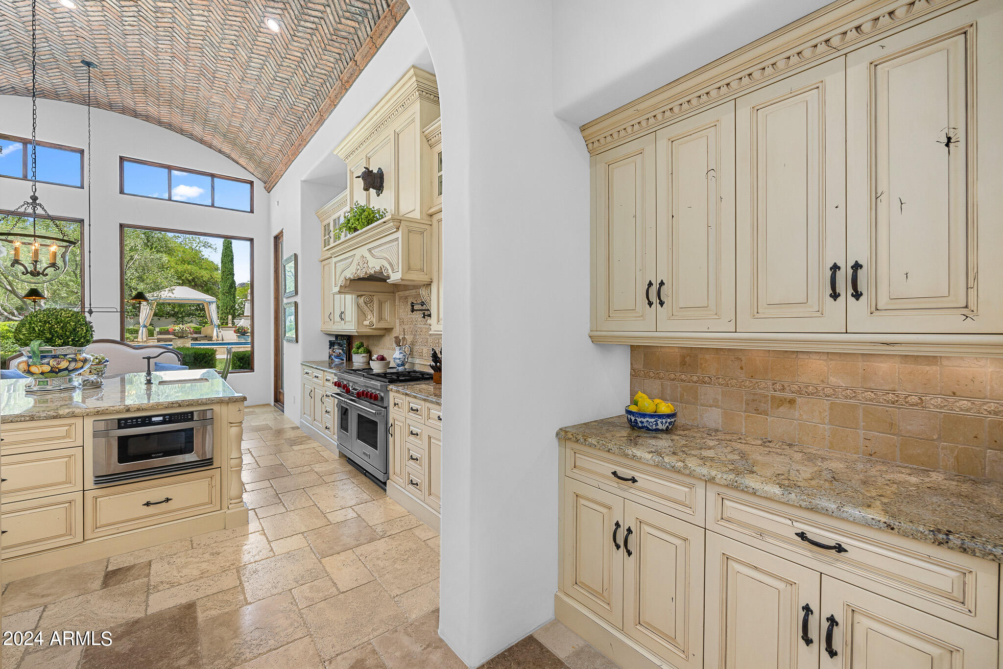 7714 N CALLE CABALLEROS