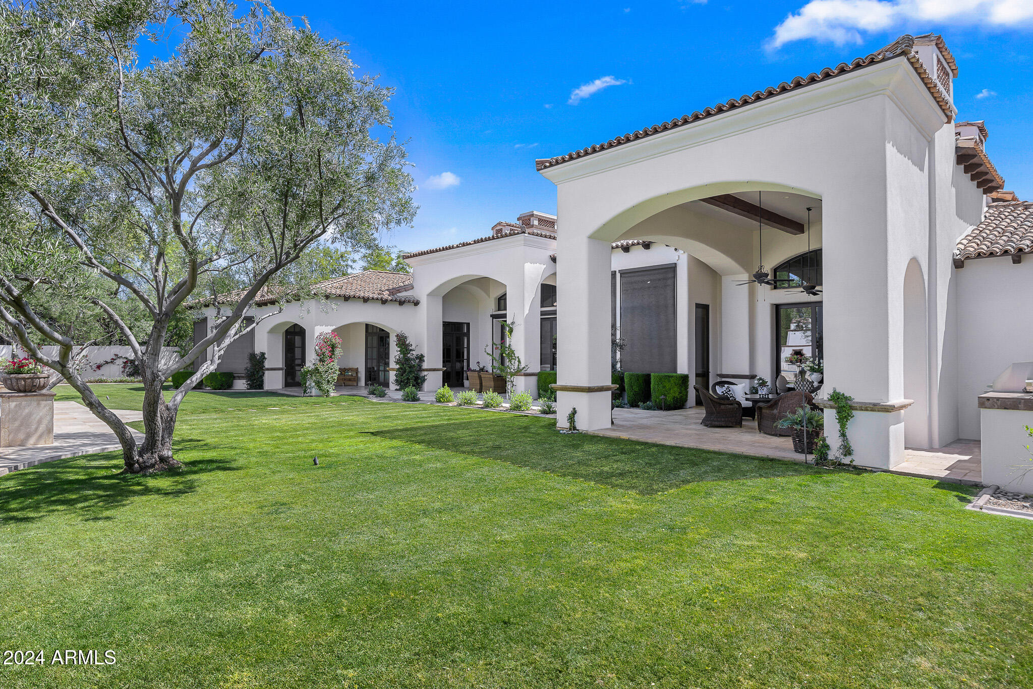 7714 N CALLE CABALLEROS