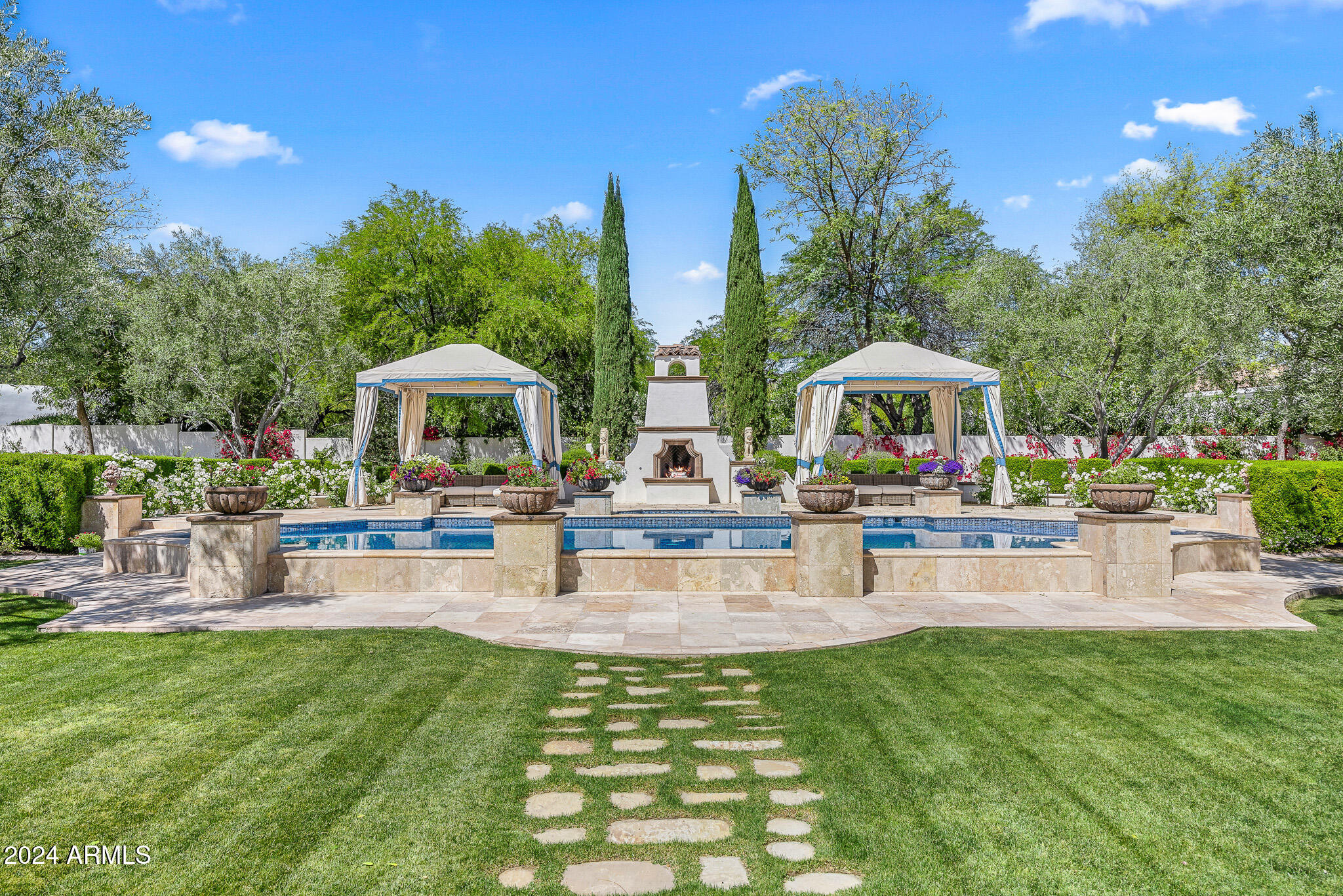 7714 N CALLE CABALLEROS