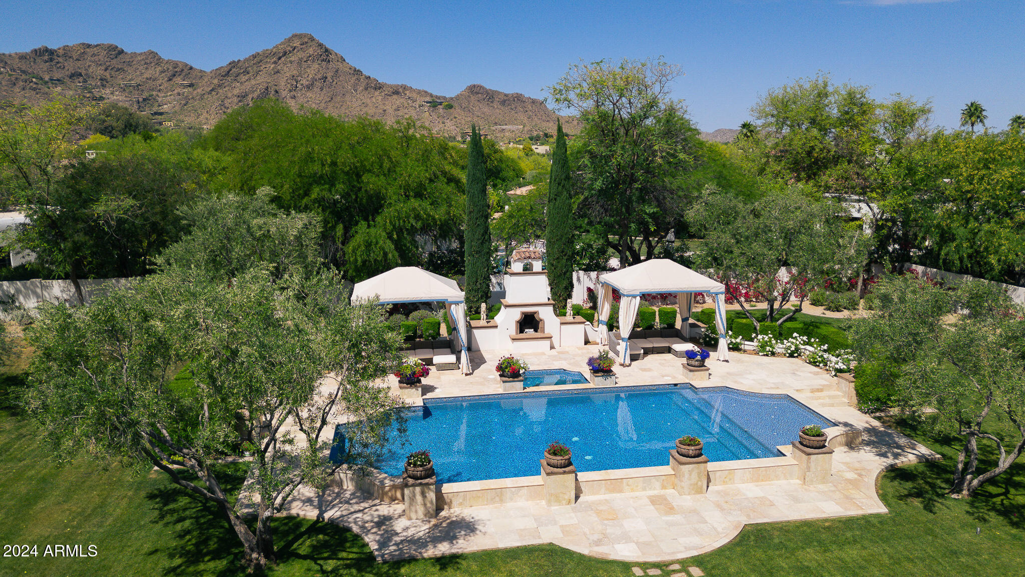 7714 N CALLE CABALLEROS