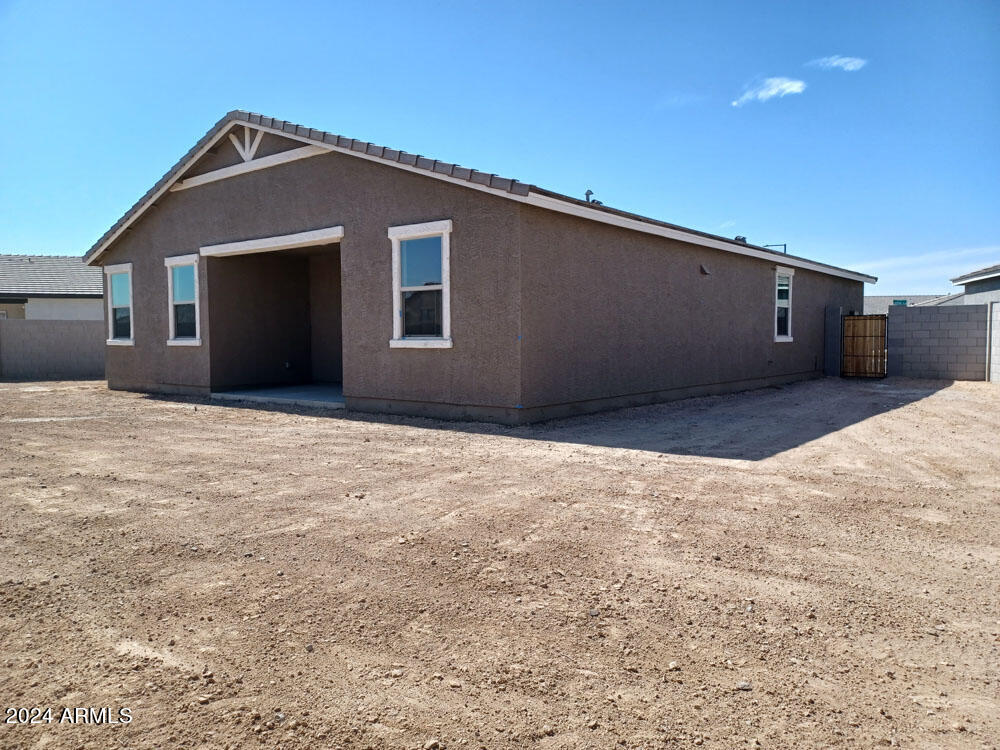 5695 S 240th Lane