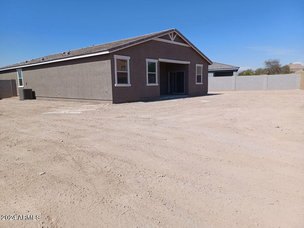 5695 S 240th Lane