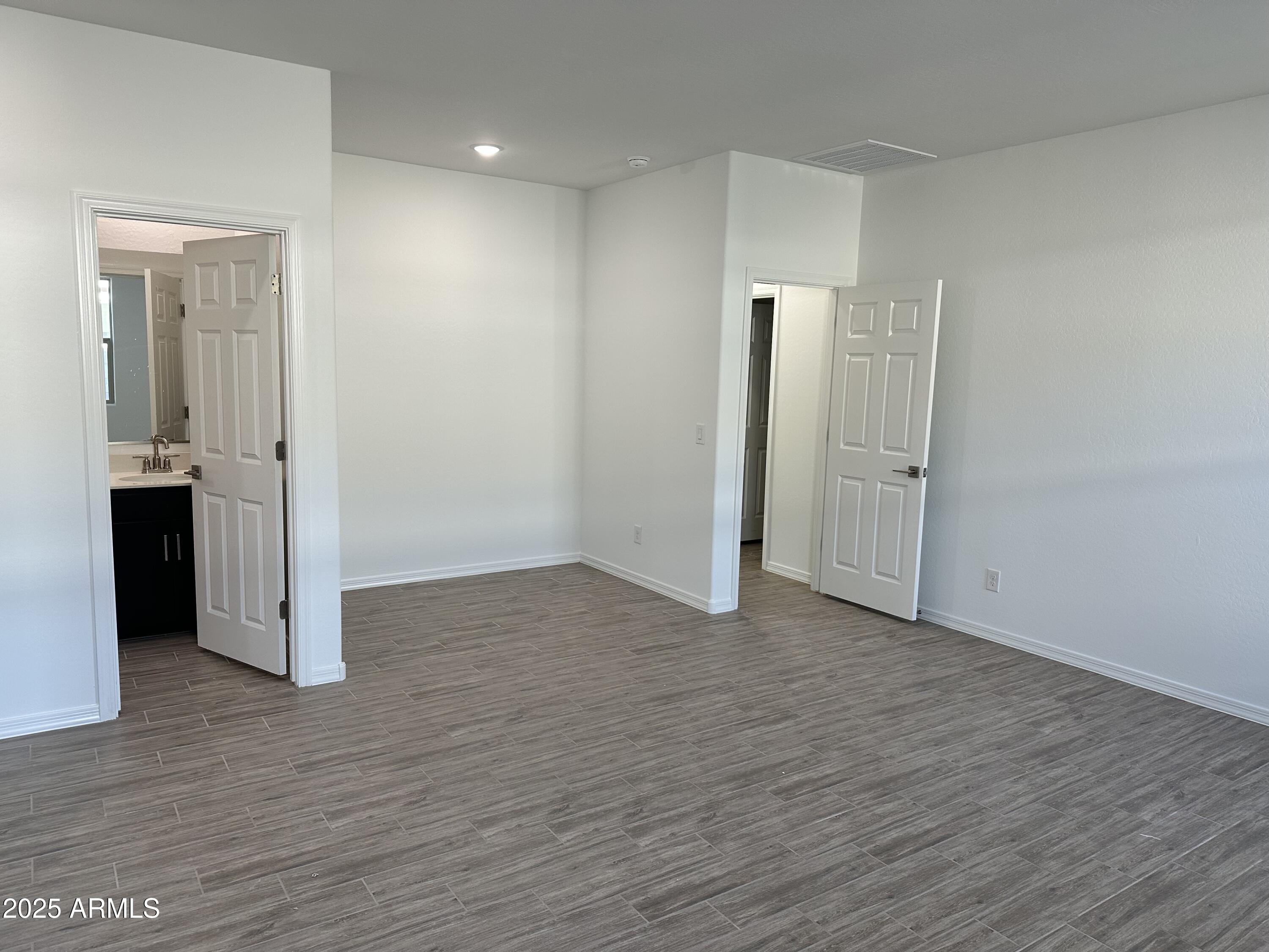 5607 W SUMMERSIDE Road