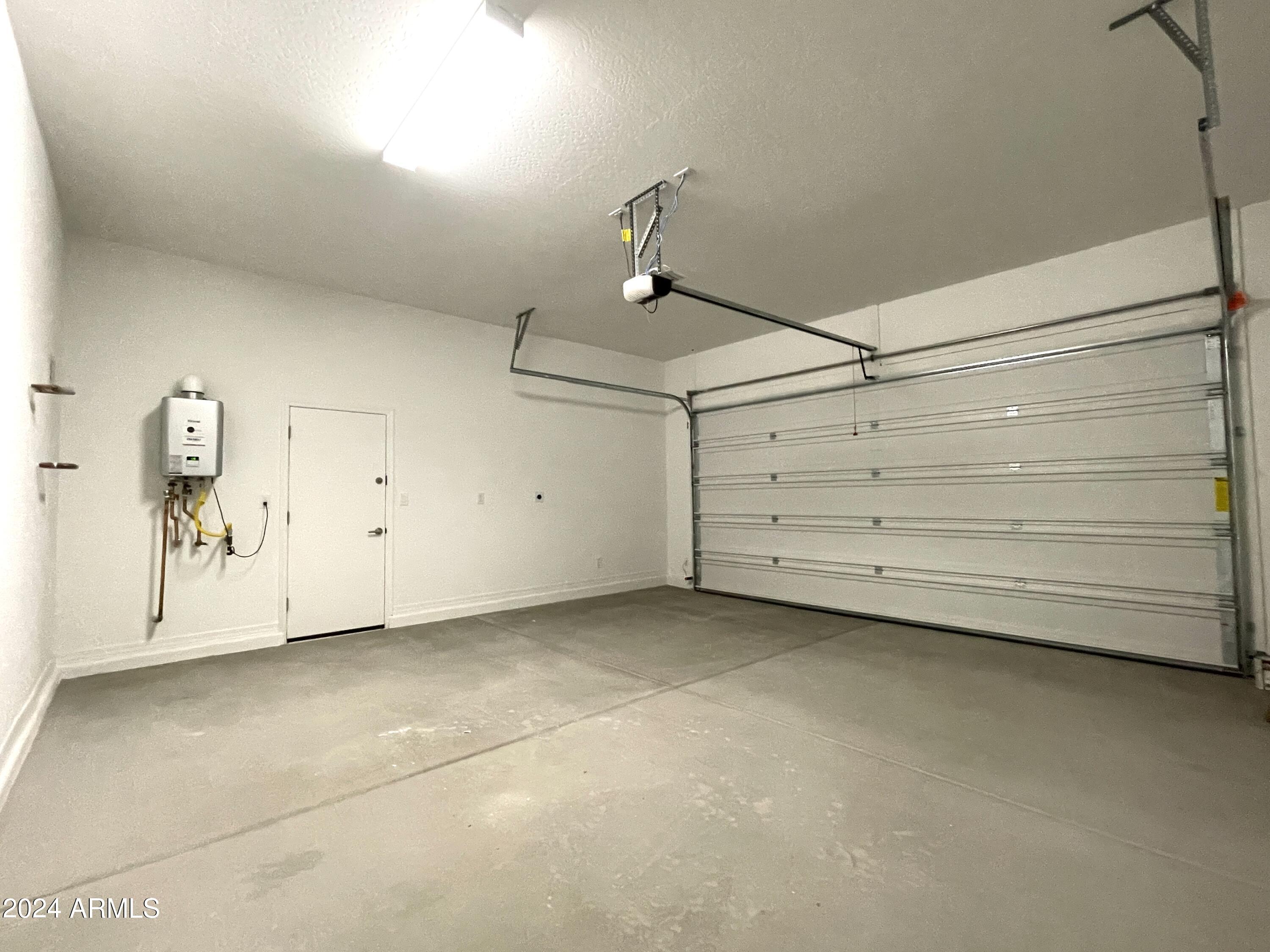 22697 E ROUNDUP Way