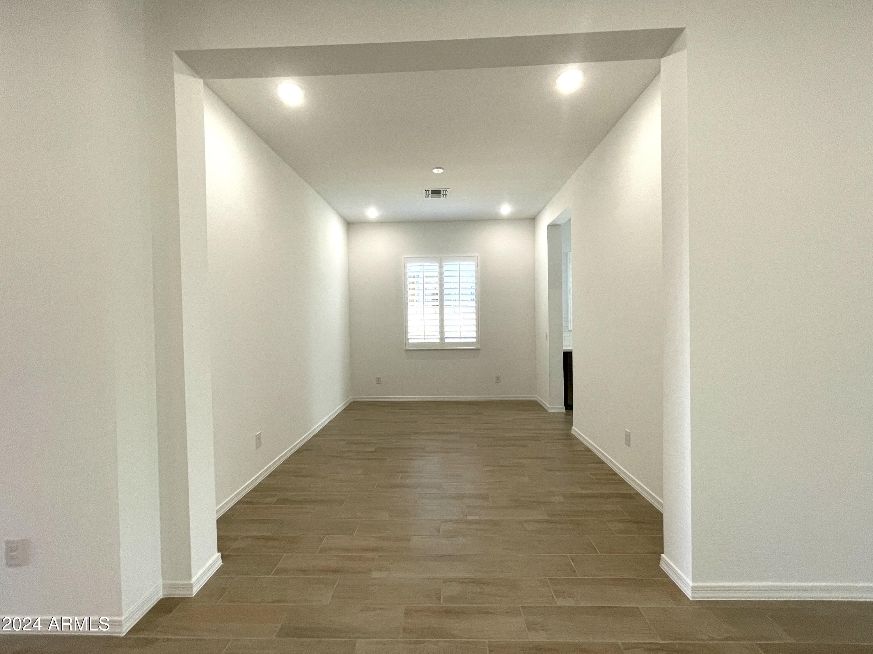 22697 E ROUNDUP Way