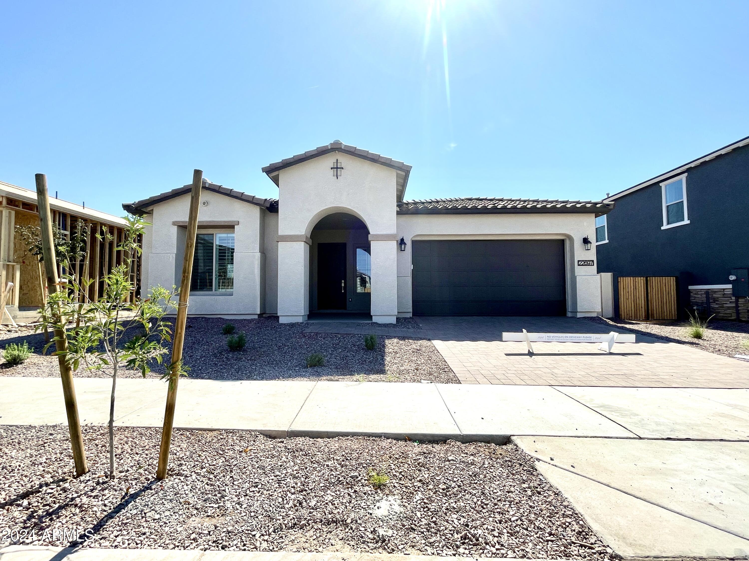 22697 E ROUNDUP Way