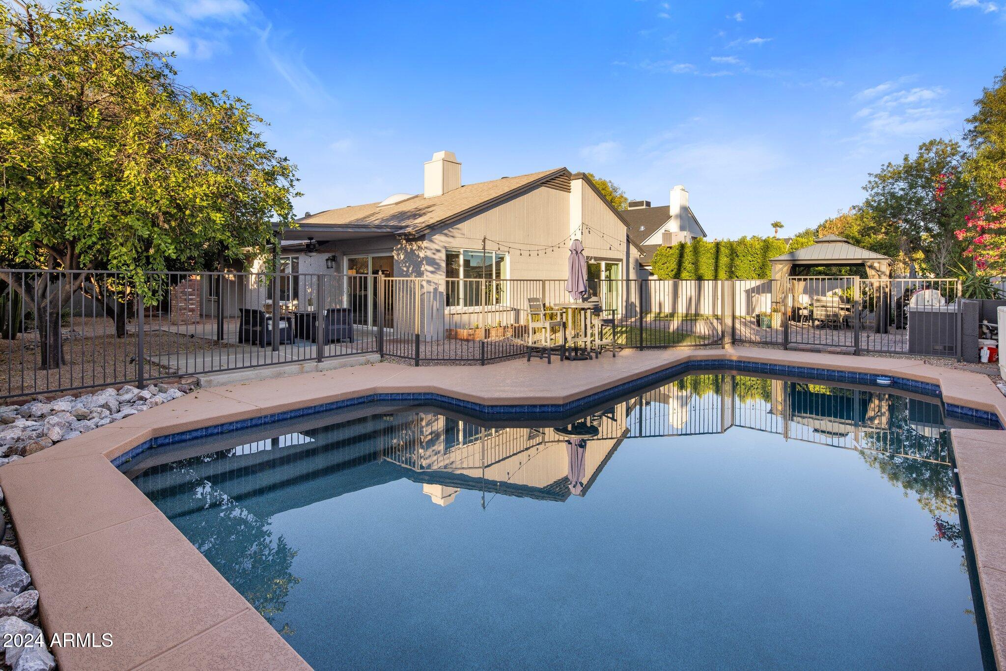 5349 E KELTON Lane