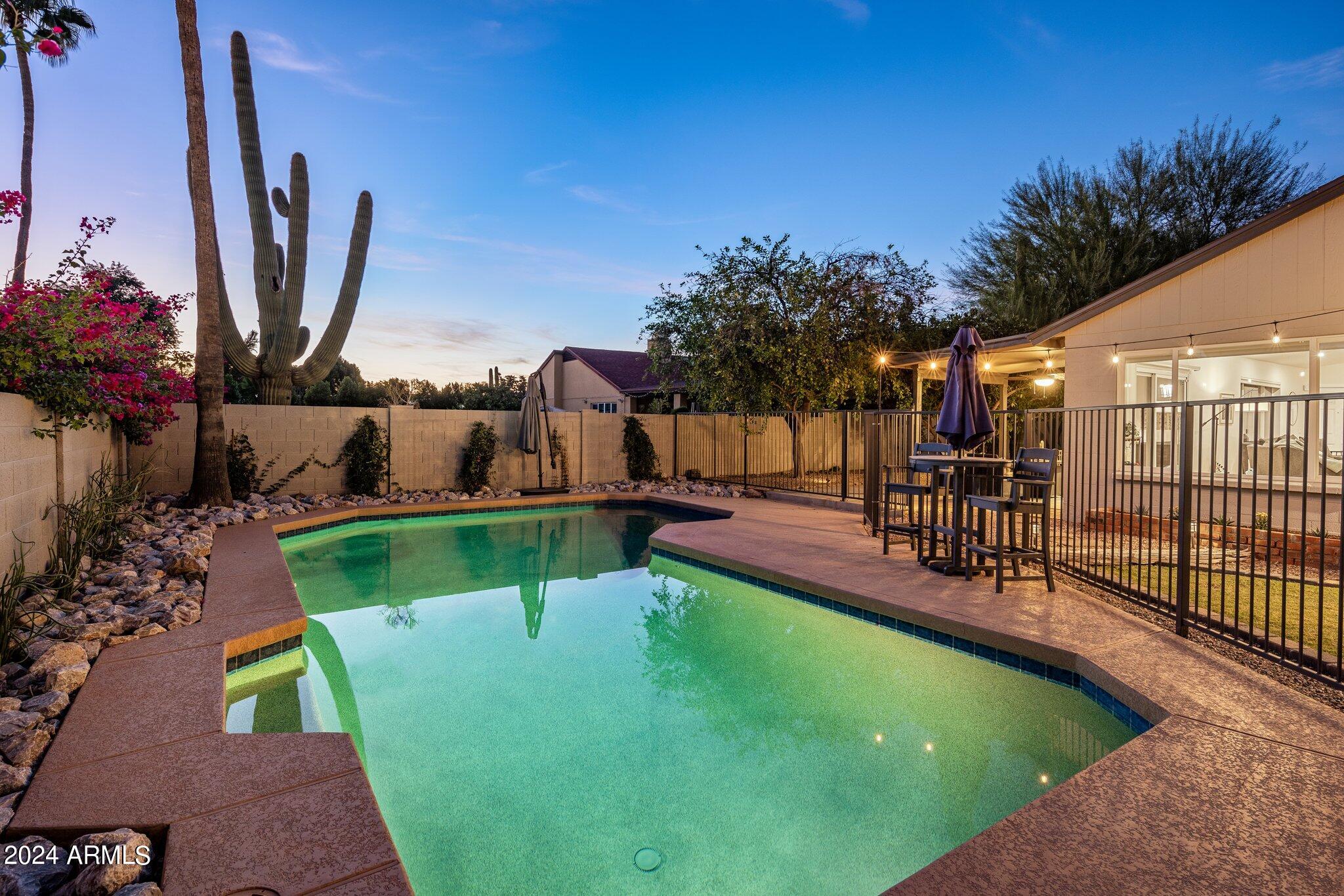 5349 E KELTON Lane