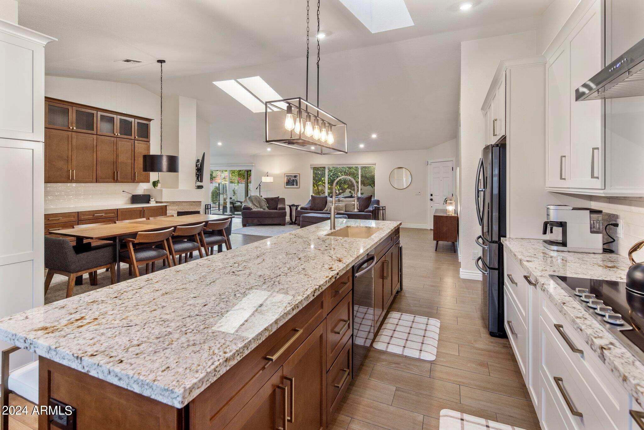 5349 E KELTON Lane