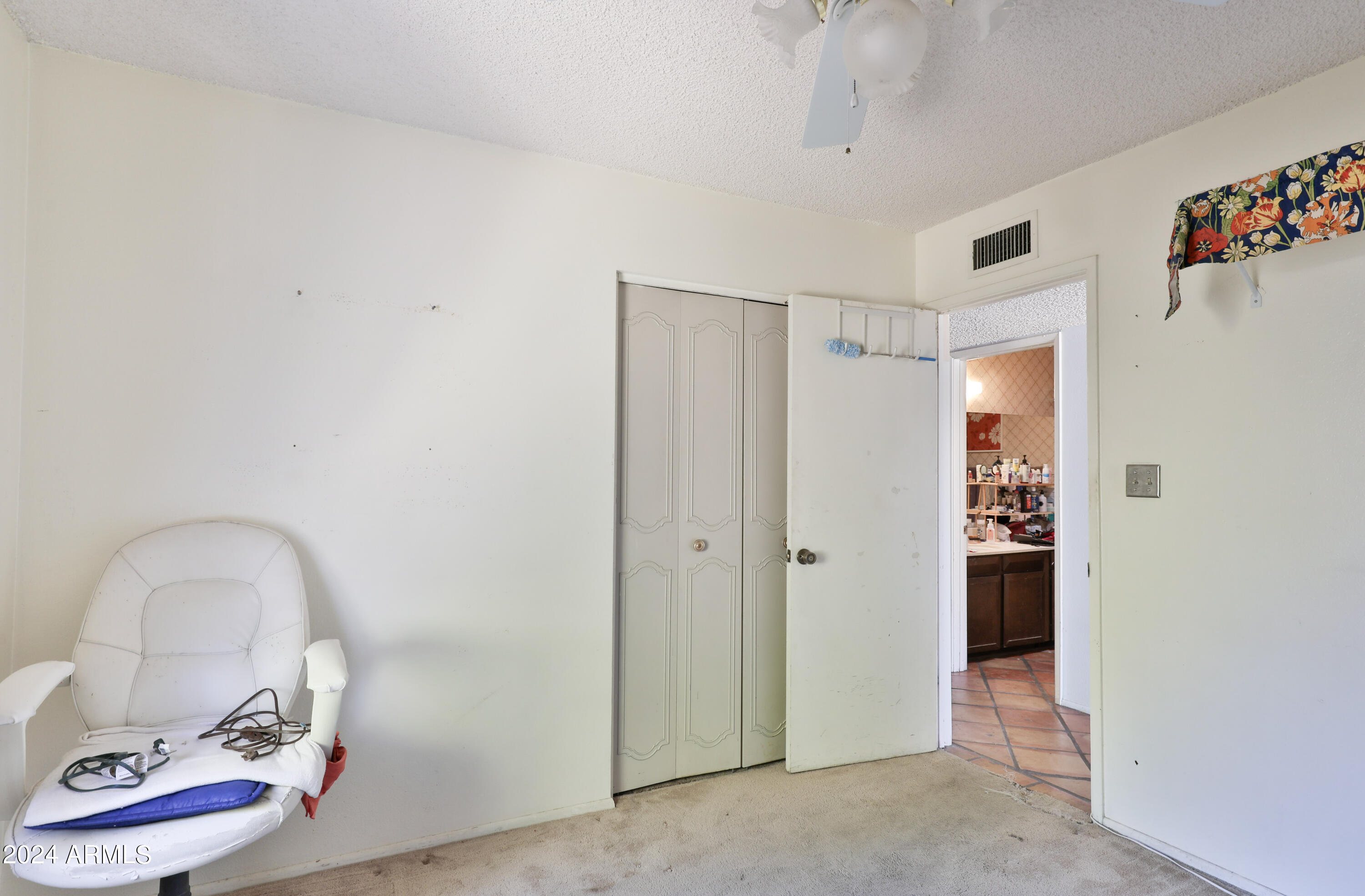 2822 E NORTH Lane