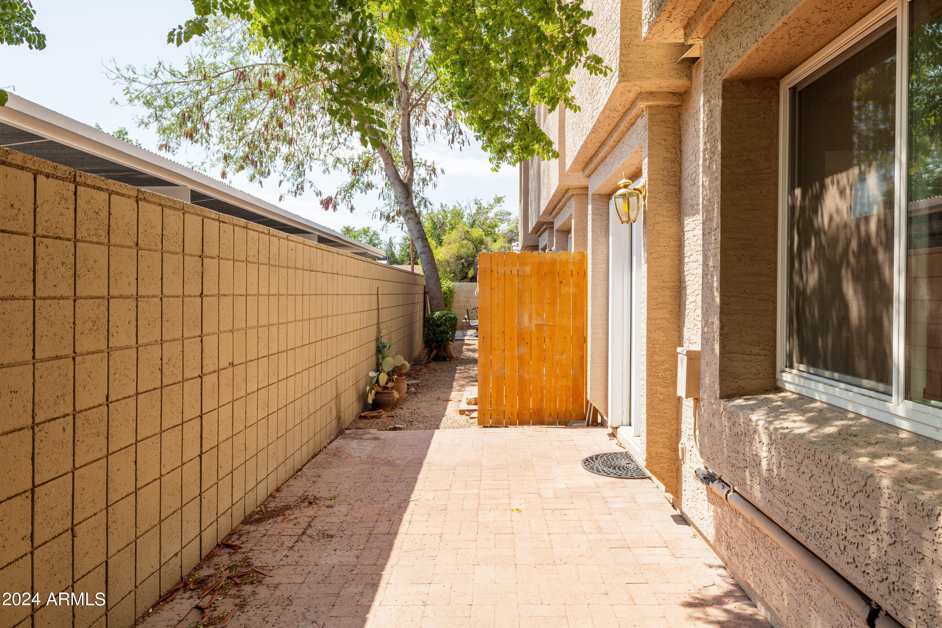 4316 E AVALON Drive, 4