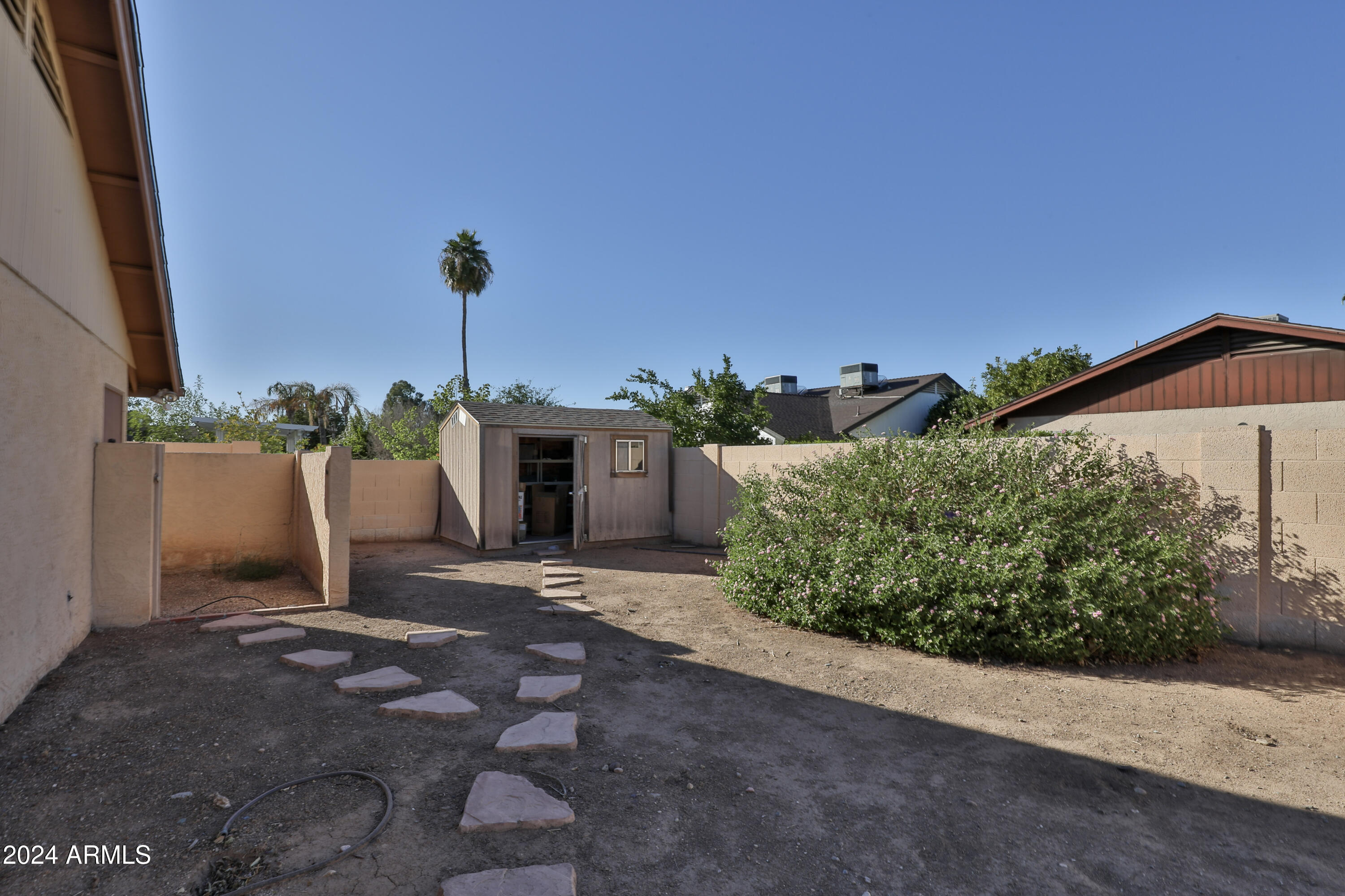 6228 E BLANCHE Drive