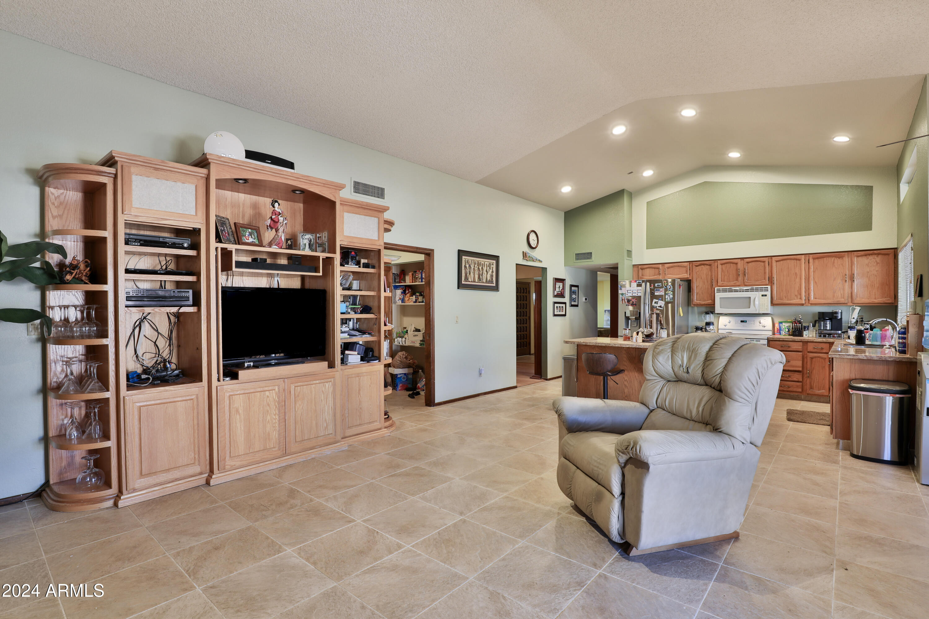 6228 E BLANCHE Drive
