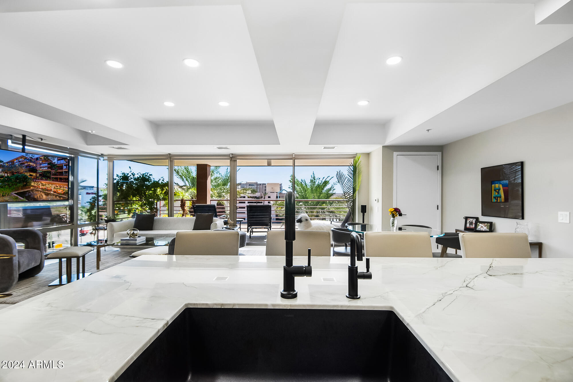 7137 E RANCHO VISTA Drive 5011