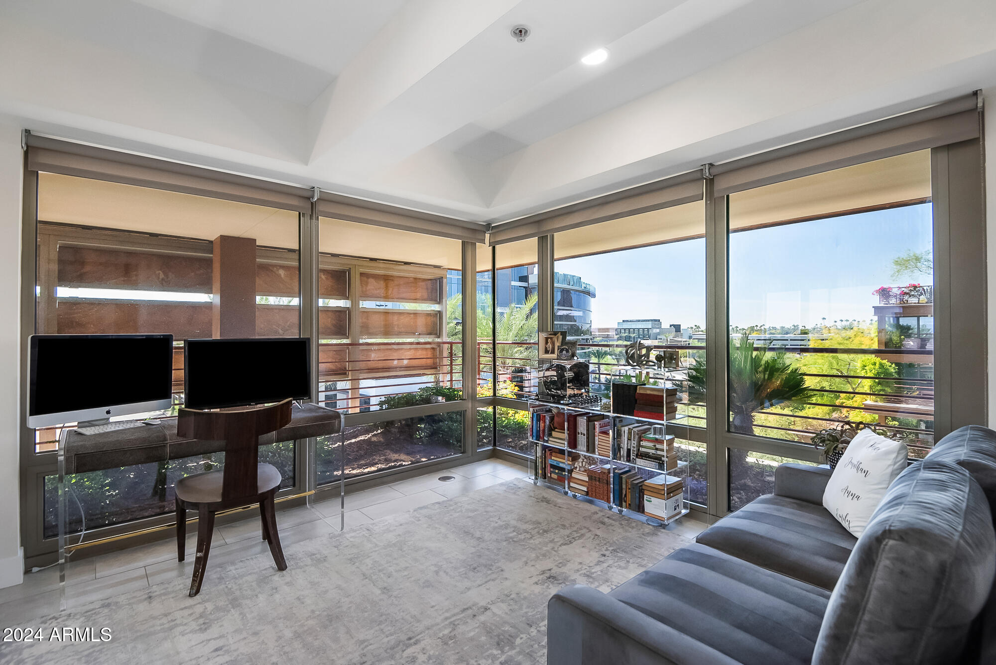 7137 E RANCHO VISTA Drive 5011
