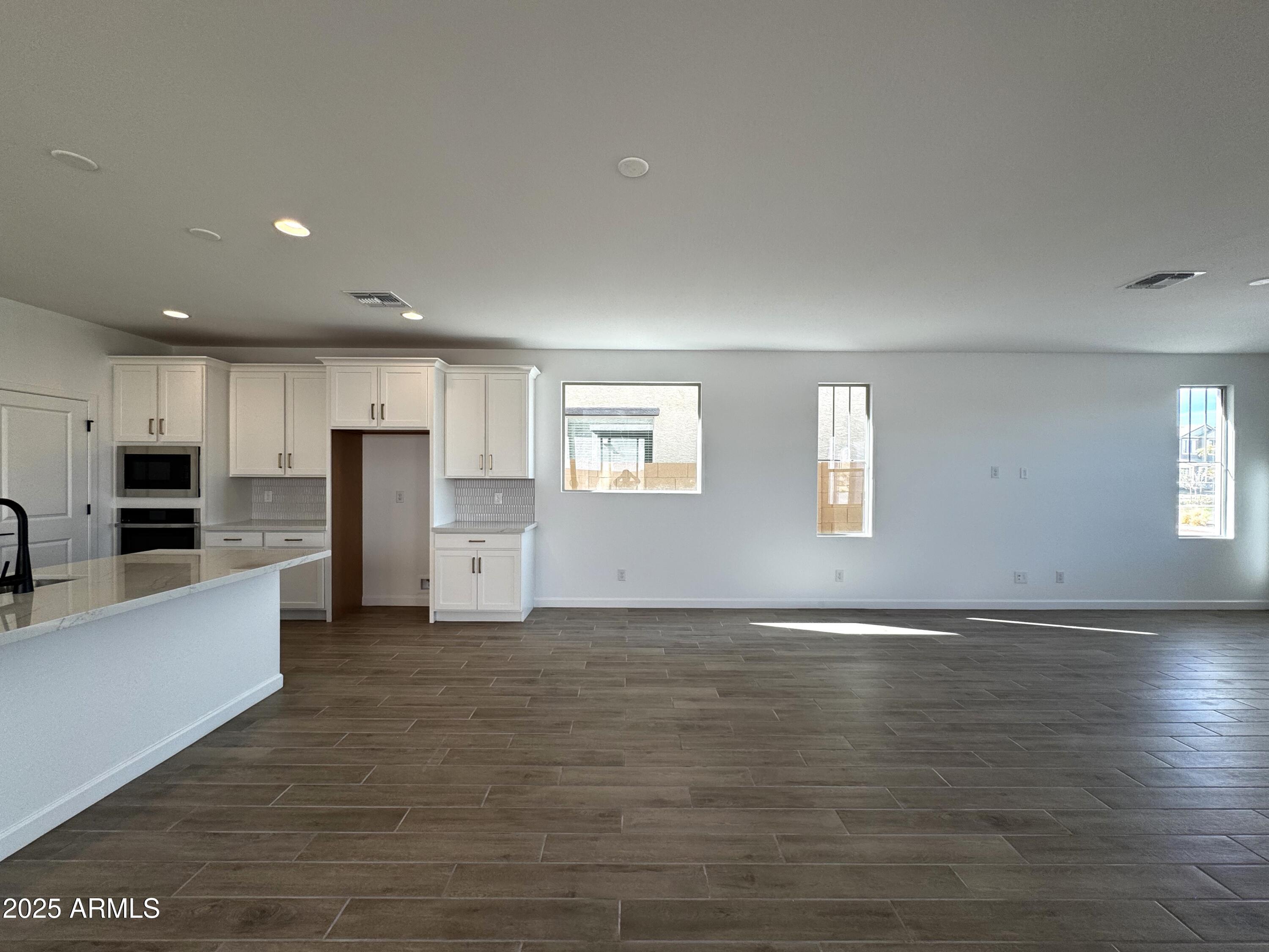 2219 W CHISUM Trail