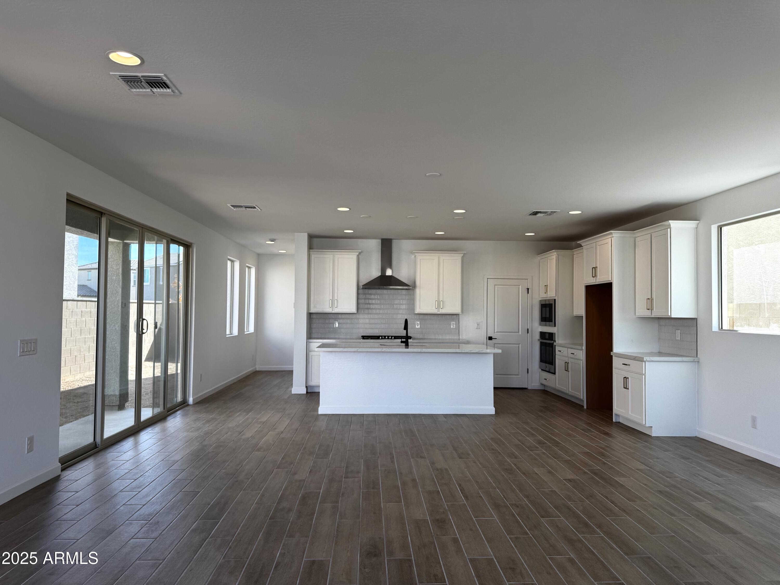 2219 W CHISUM Trail