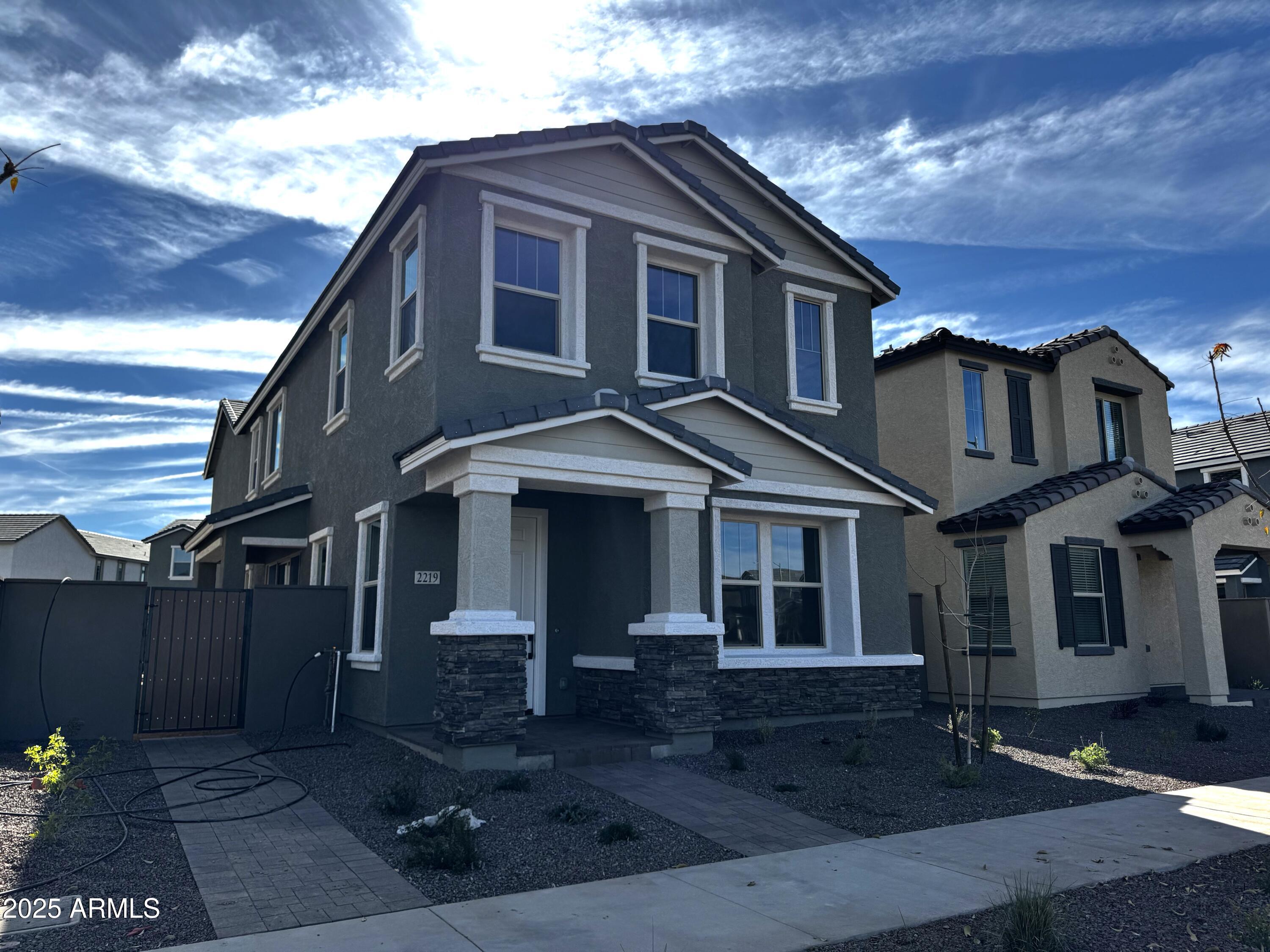 2219 W CHISUM Trail