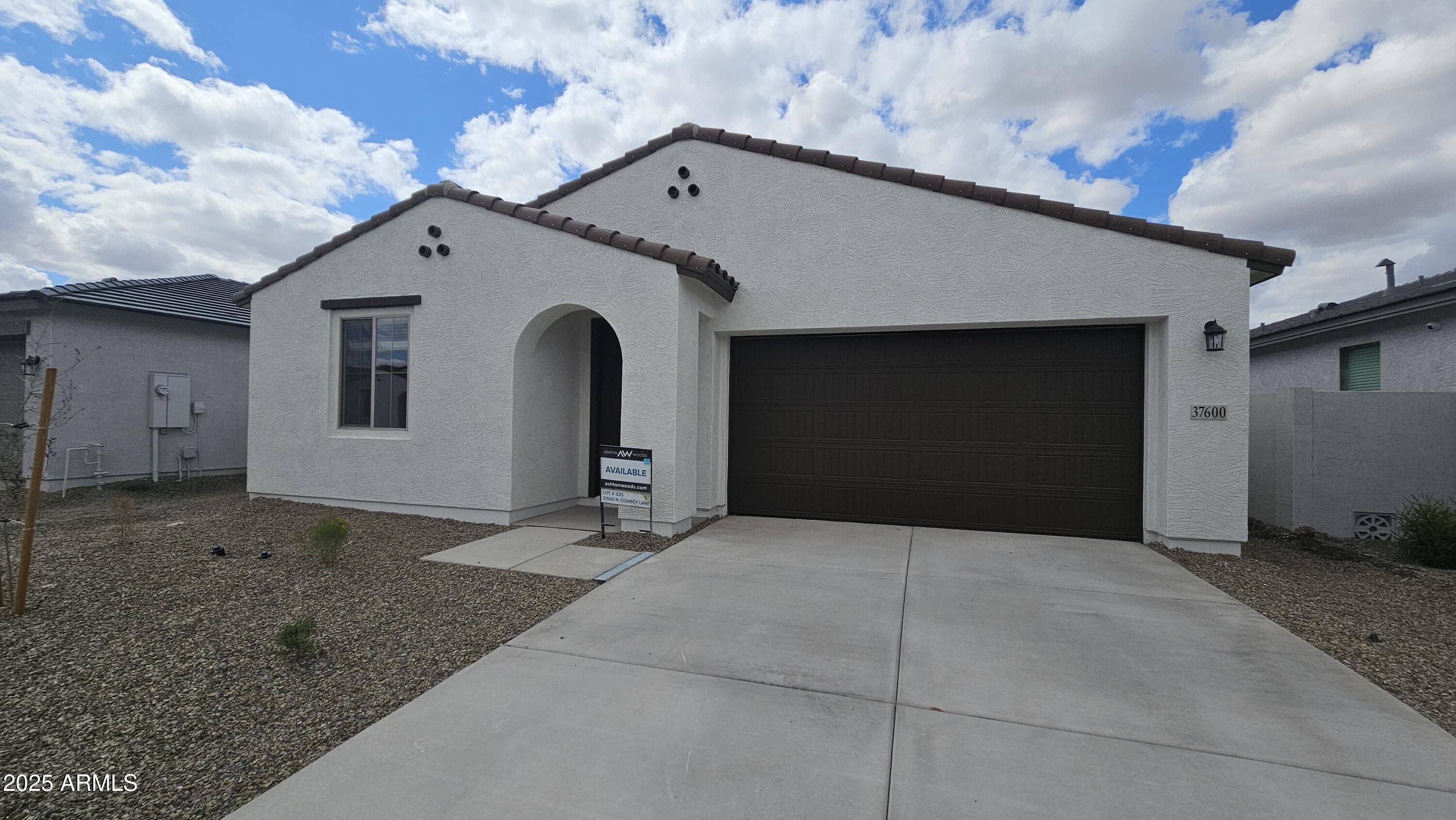 37600 N COWBOY Lane