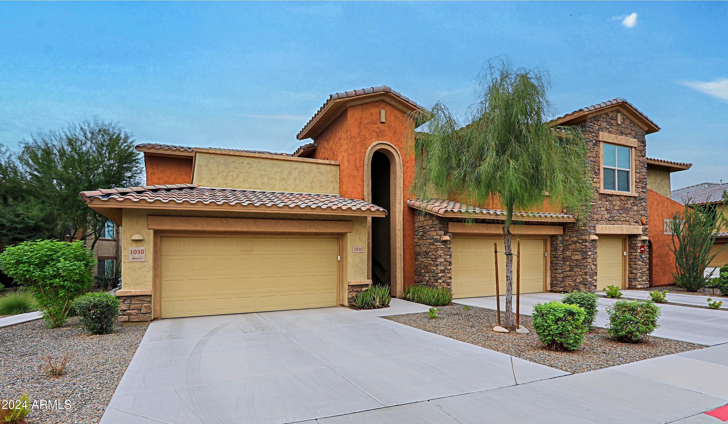 2425 W BRONCO BUTTE Trail 2058