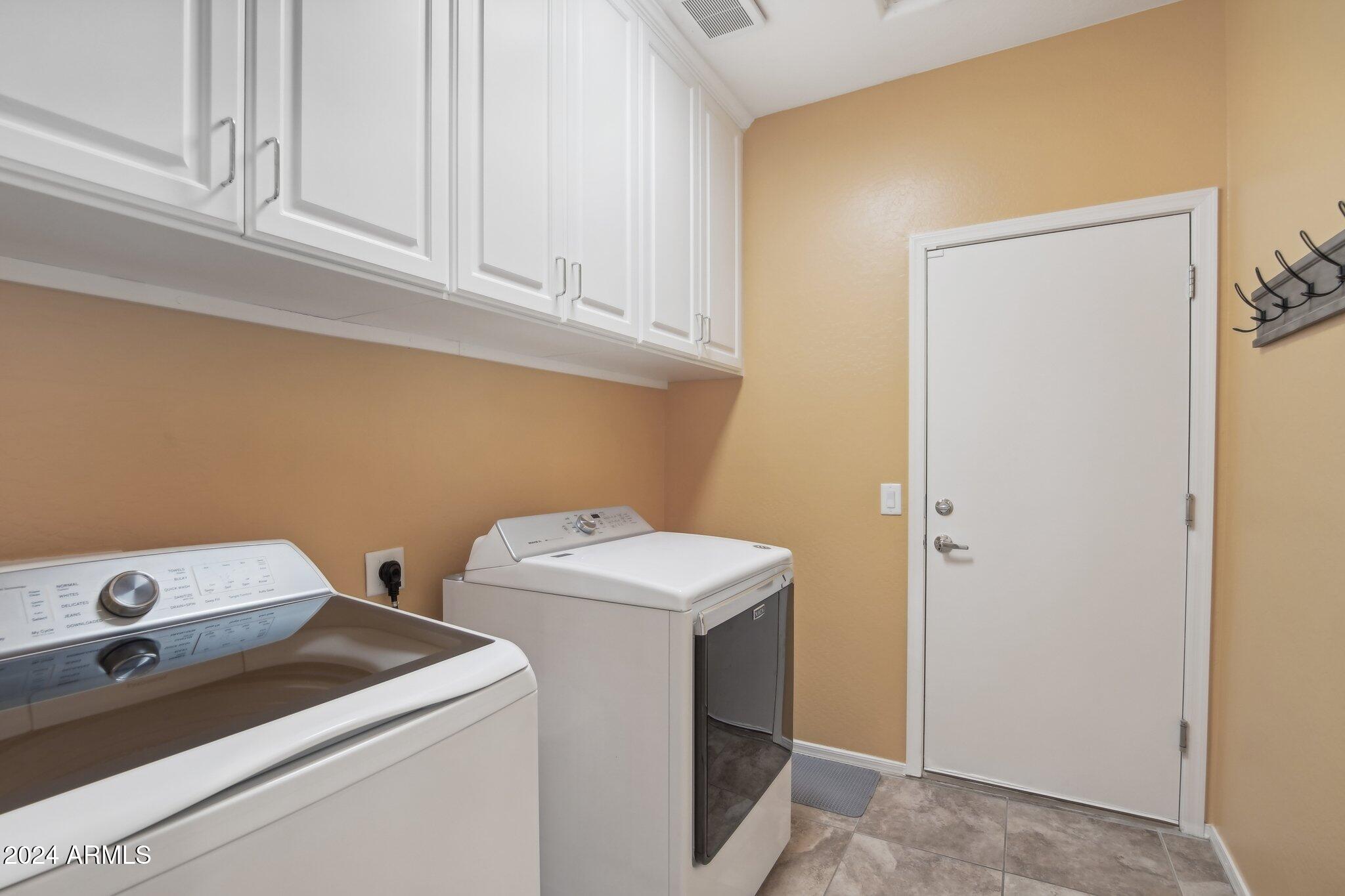 18086 W DESERT Lane