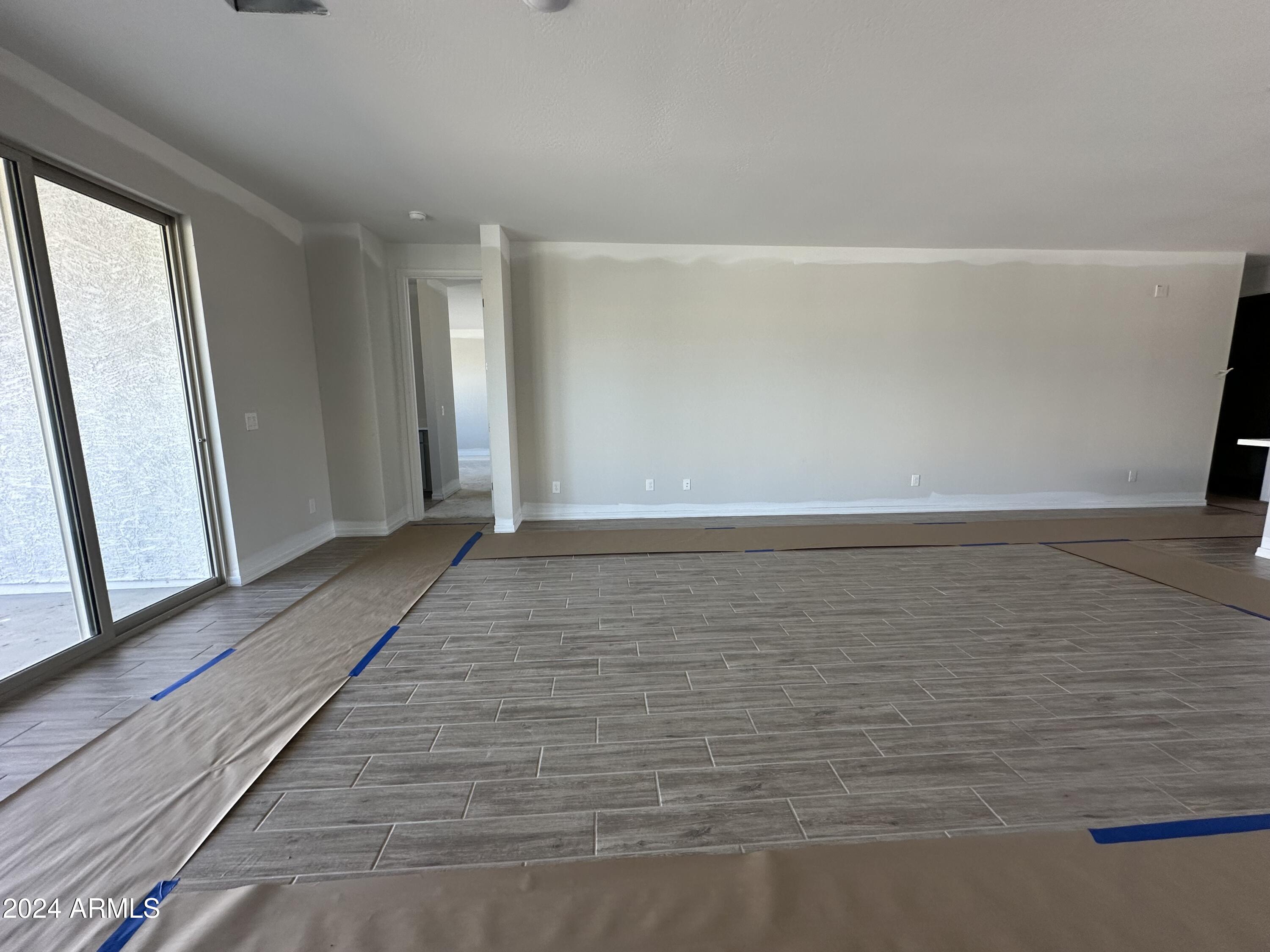 22864 E ROUNDUP Way
