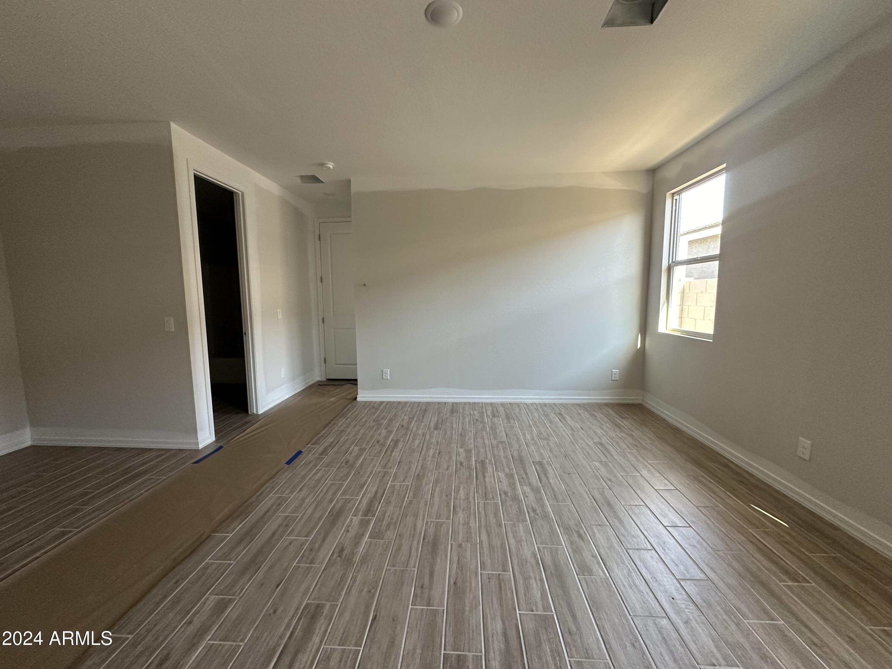 22864 E ROUNDUP Way