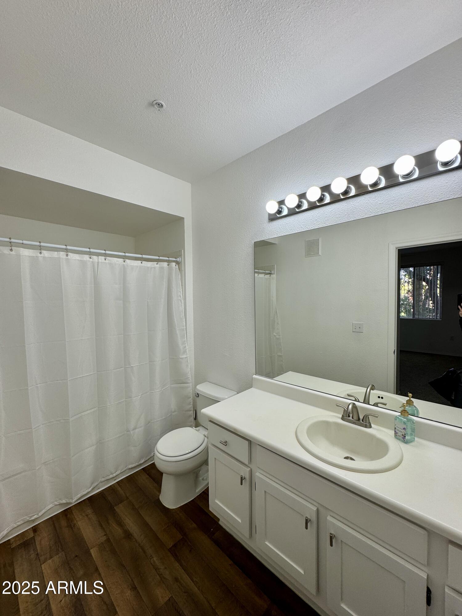 5401 E VAN BUREN Street, 2019