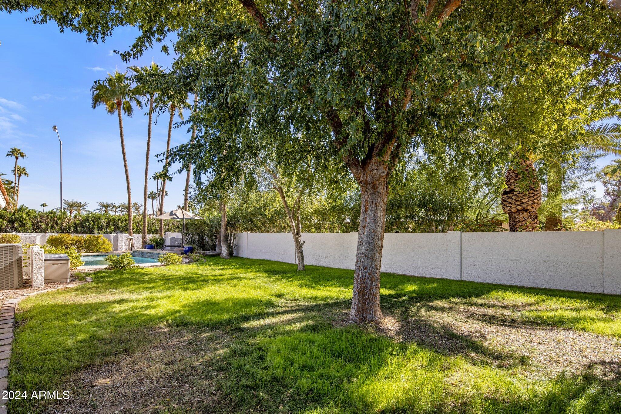 8101 E Via Campo