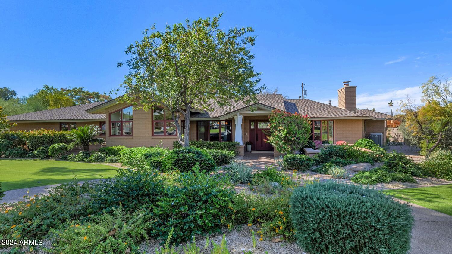 4743 E ARCADIA Lane