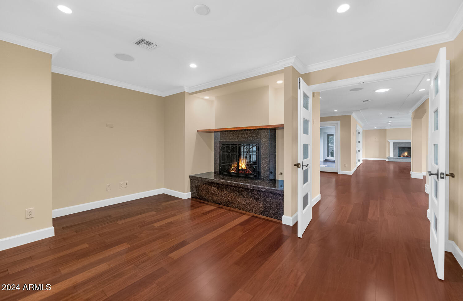4743 E ARCADIA Lane