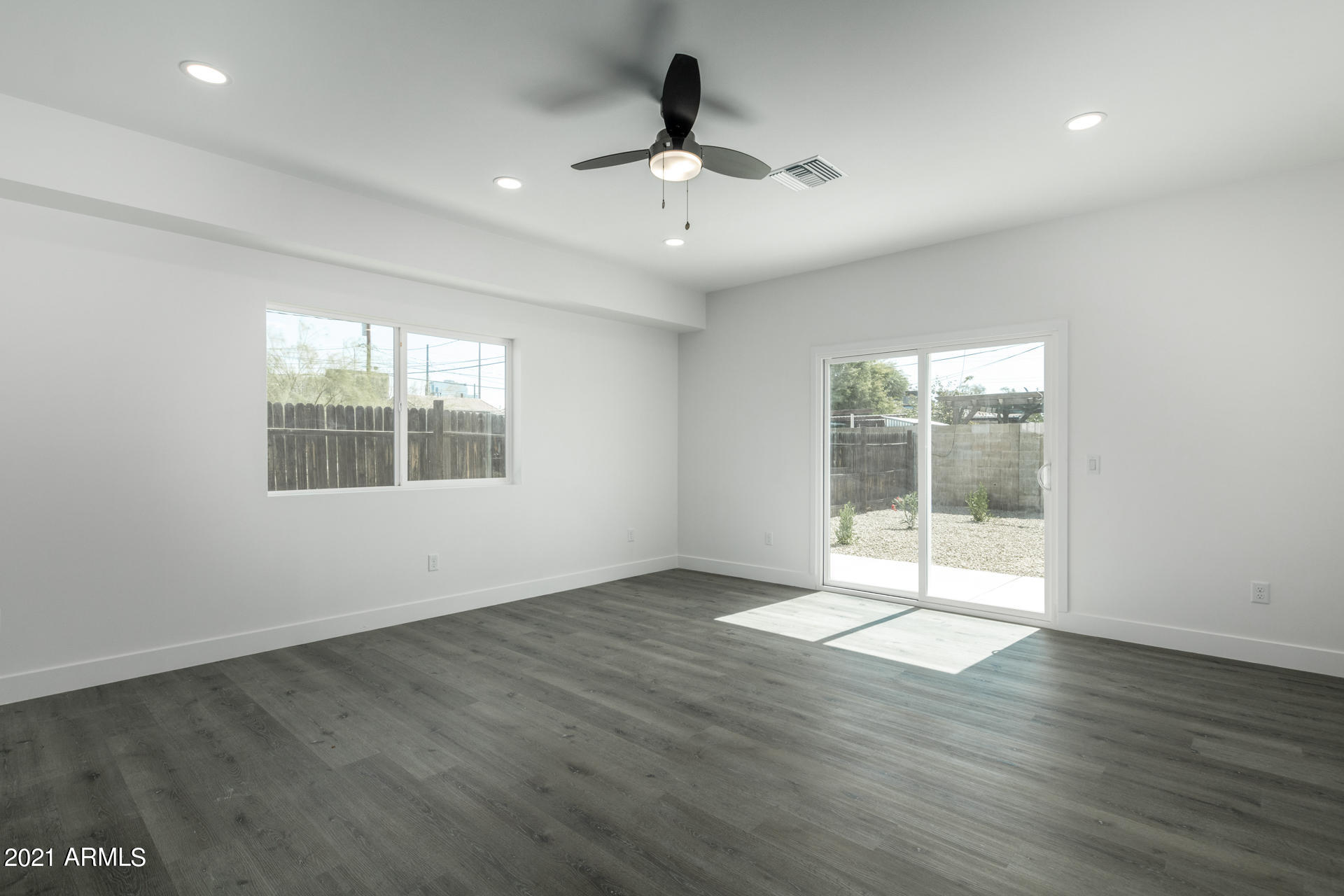 1024 S 4TH Avenue, 2