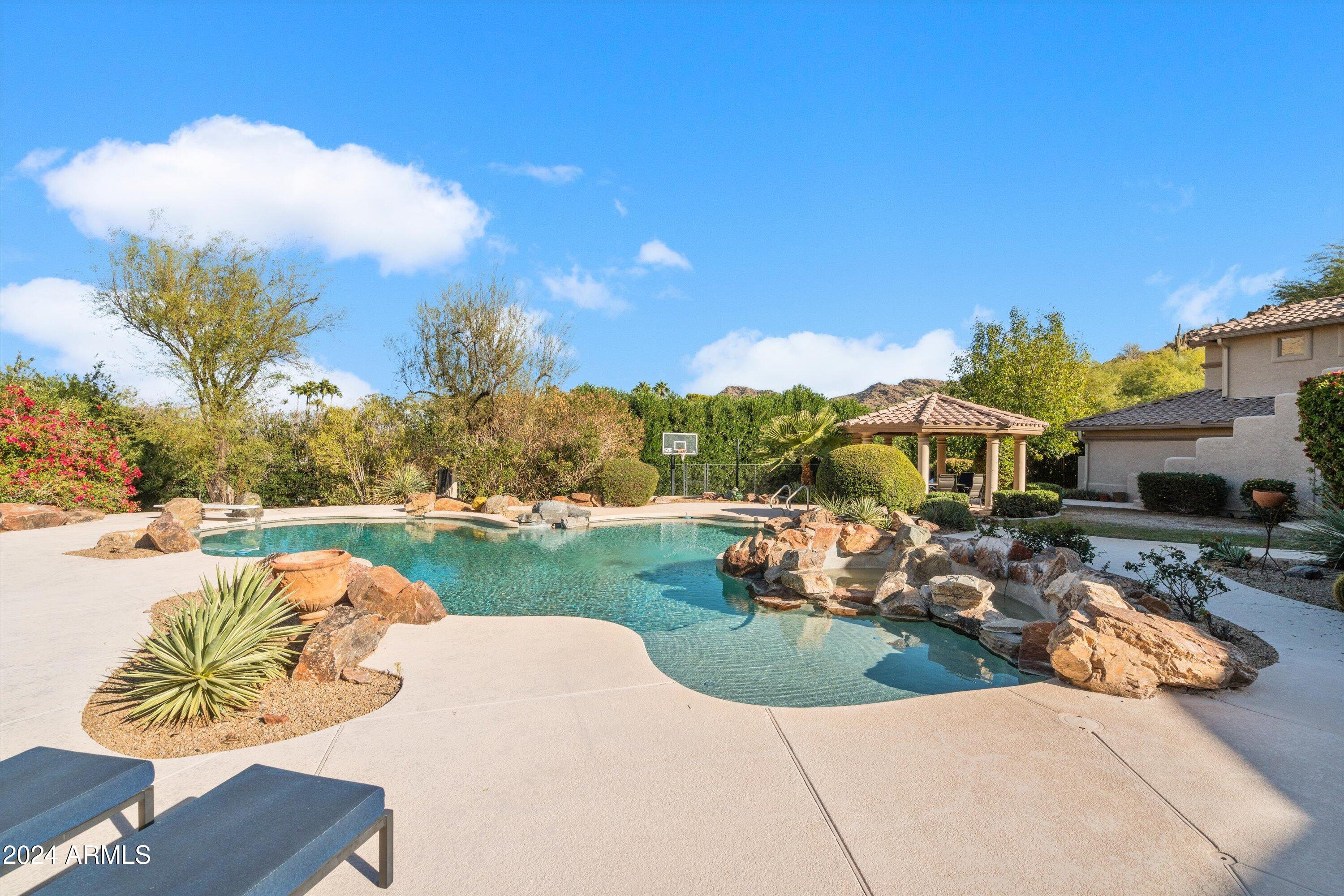 7801 N Sherri Lane