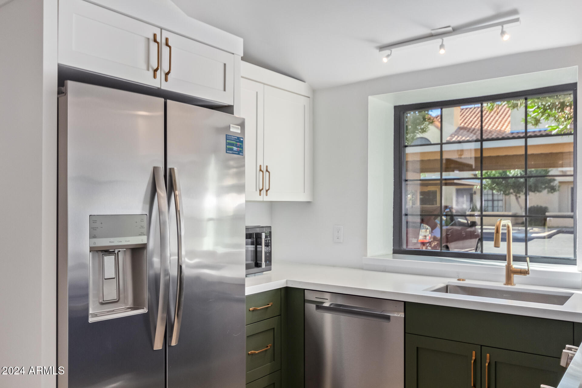 5704 E AIRE LIBRE Avenue 1094