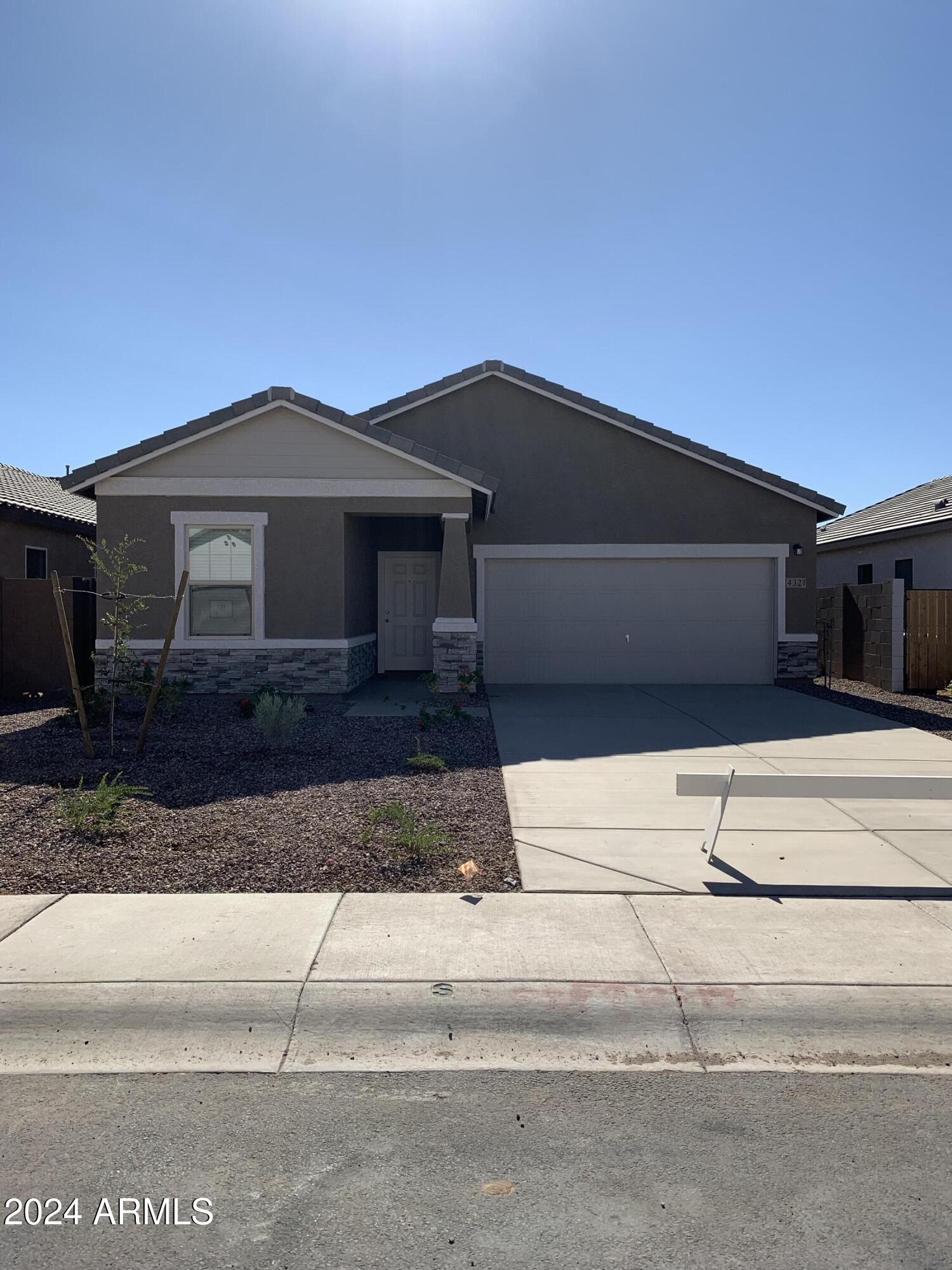 4321 E Reynolds Drive
