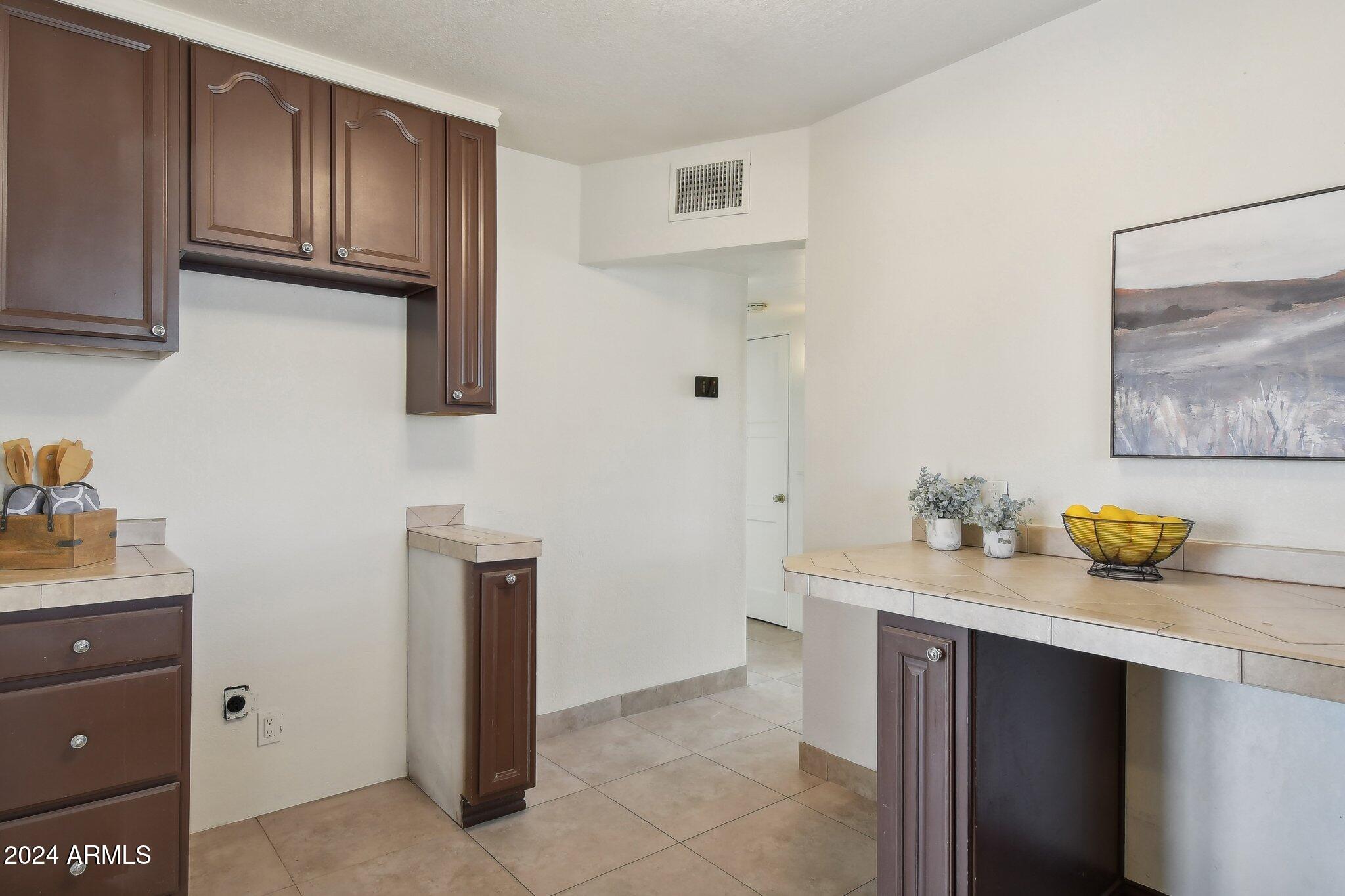 4008 N 32nd Place