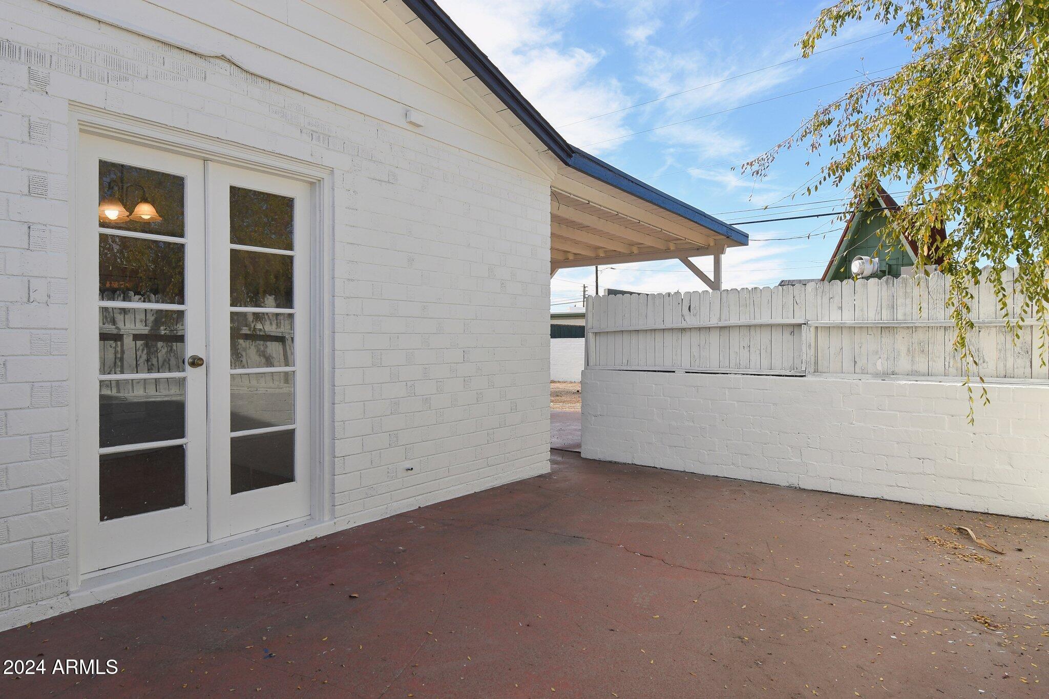 4008 N 32nd Place