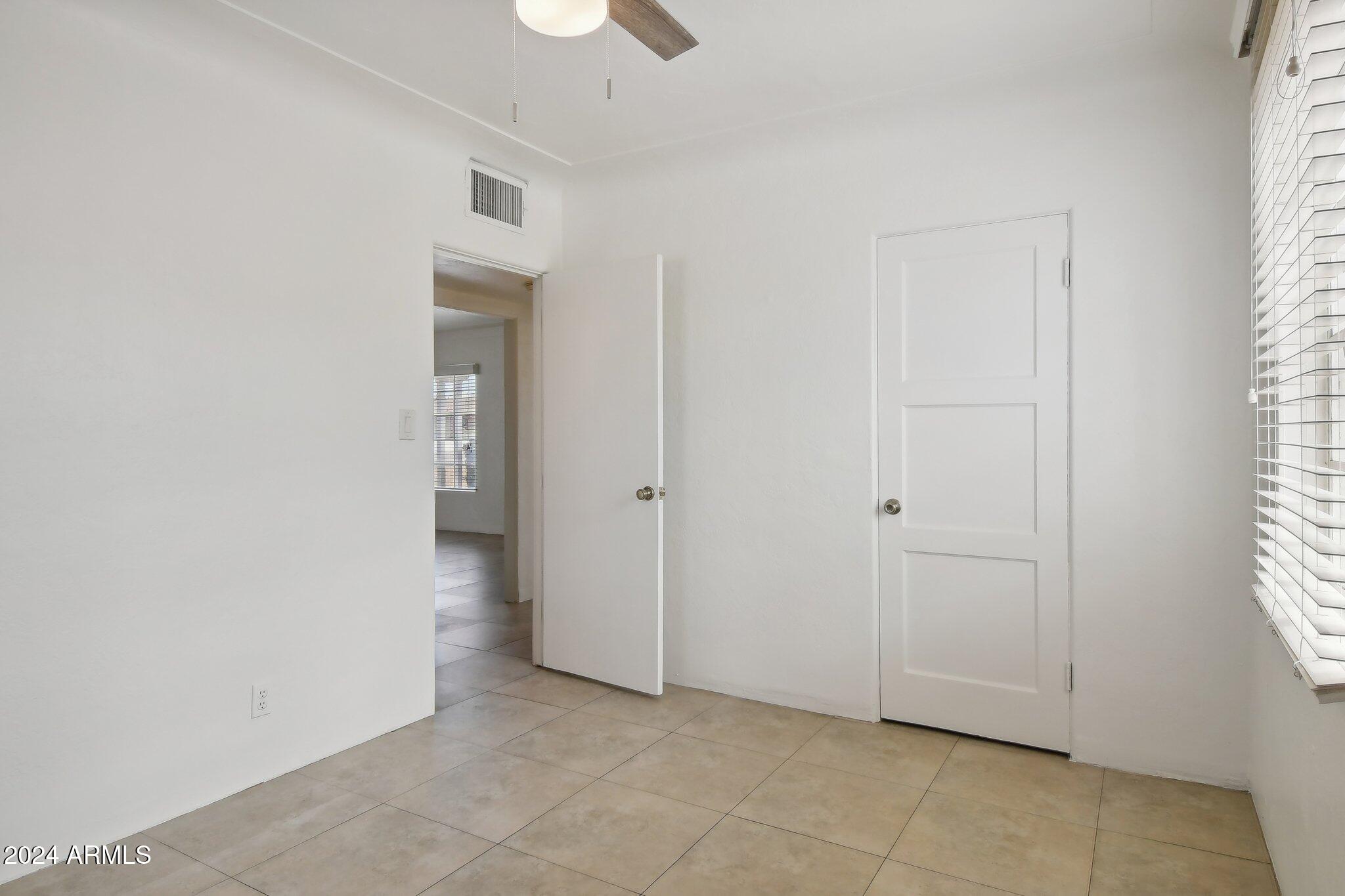 4008 N 32nd Place