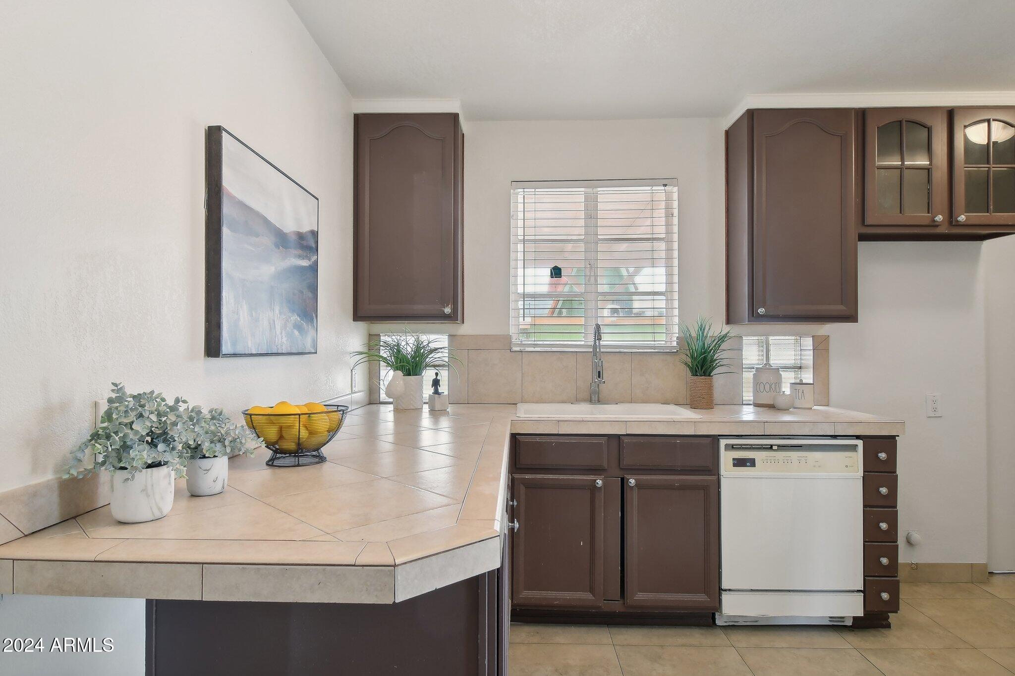 4008 N 32nd Place