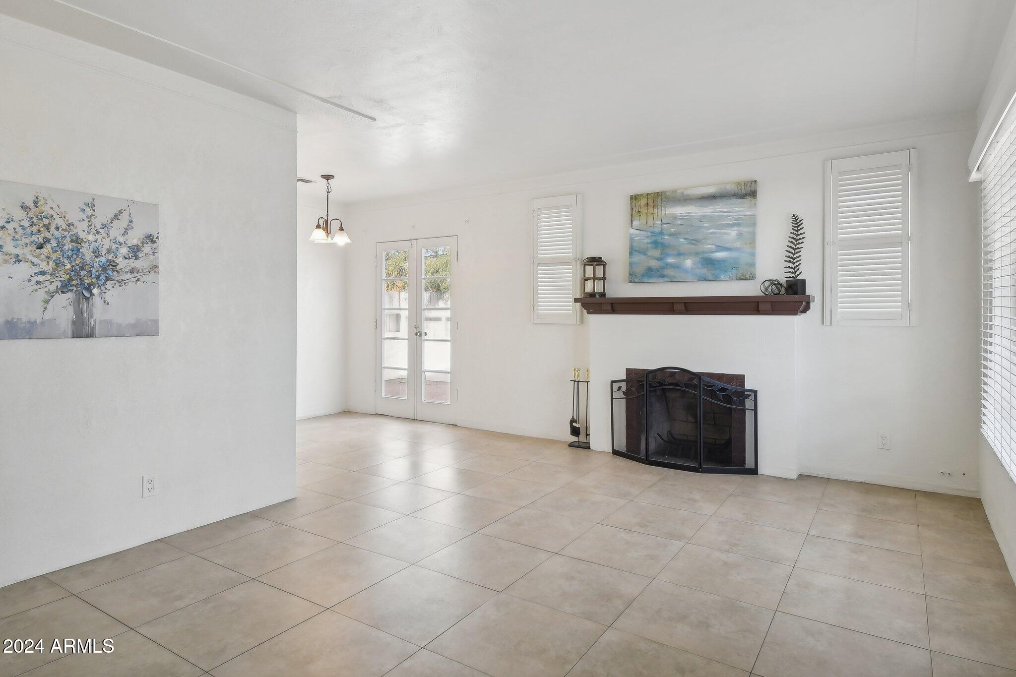 4008 N 32nd Place