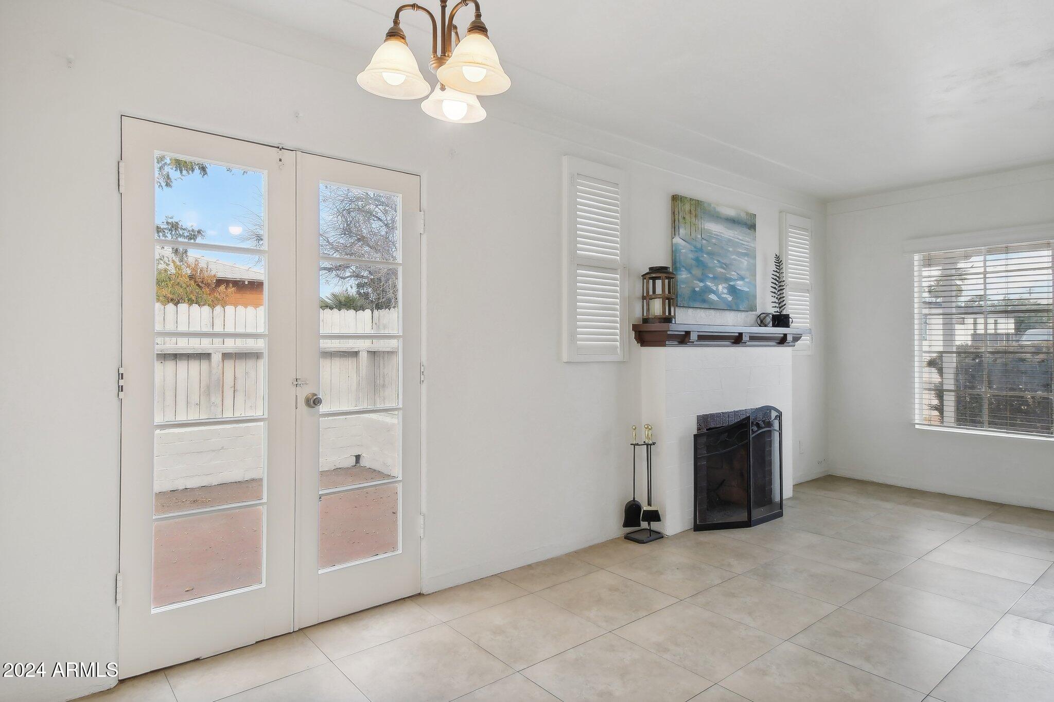 4008 N 32nd Place