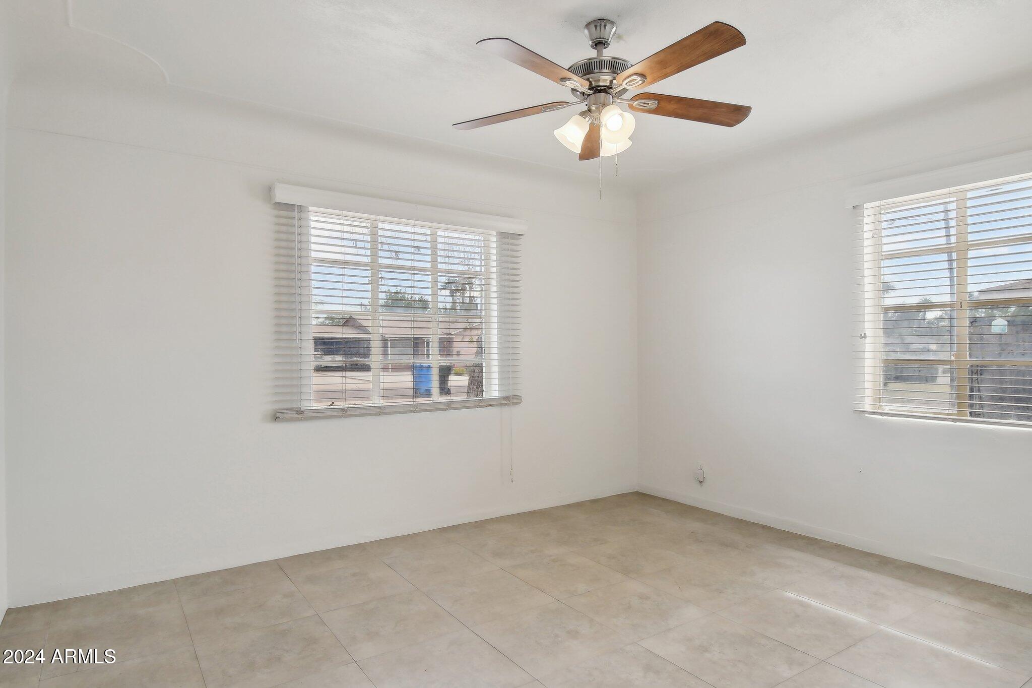 4008 N 32nd Place